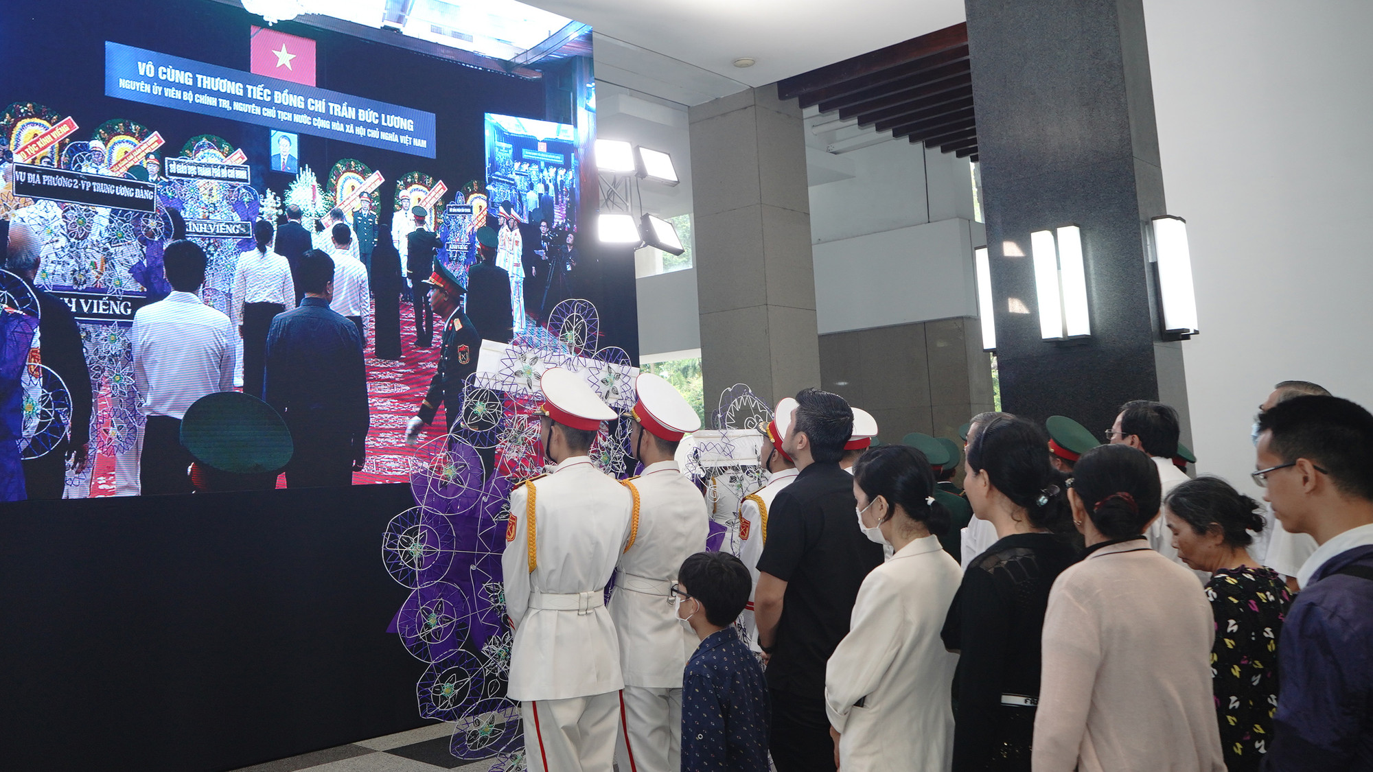 Không gian phía ngoài Hội trường Thống Nhất.