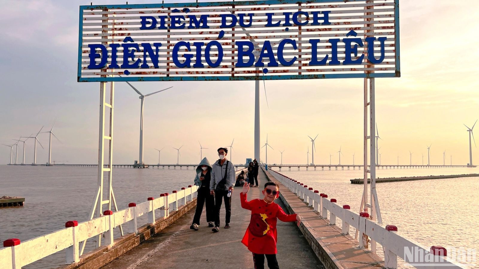 Với không gian đẹp, thoáng và không quá xa thành phố, điểm đến này thu hút du khách mọi lứa tuổi.