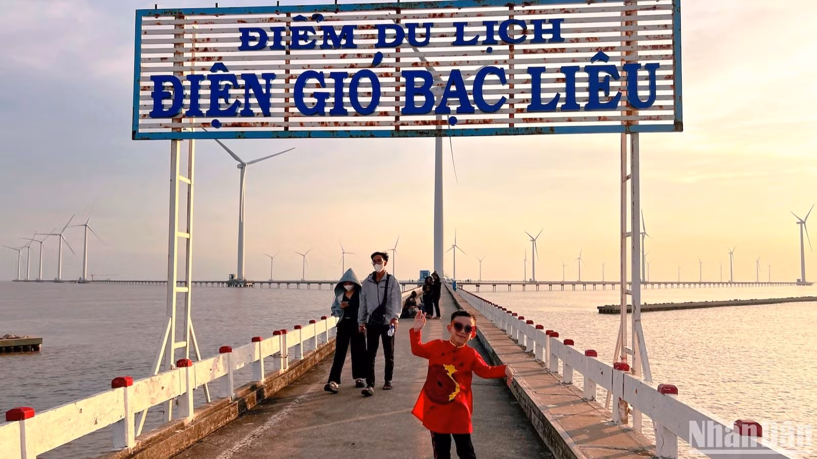 Với không gian đẹp, thoáng và không quá xa thành phố, điểm đến này thu hút du khách mọi lứa tuổi.