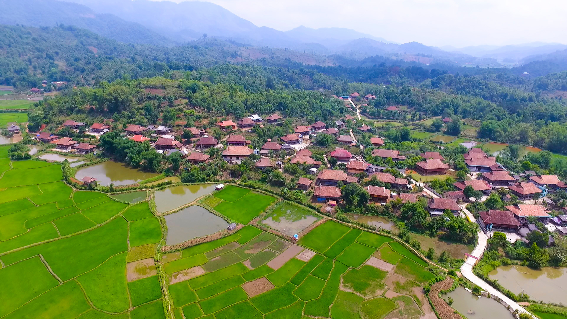 Bản văn hóa Che Căn, điểm du lịch cộng đồng nổi bật ở Điện Biên.