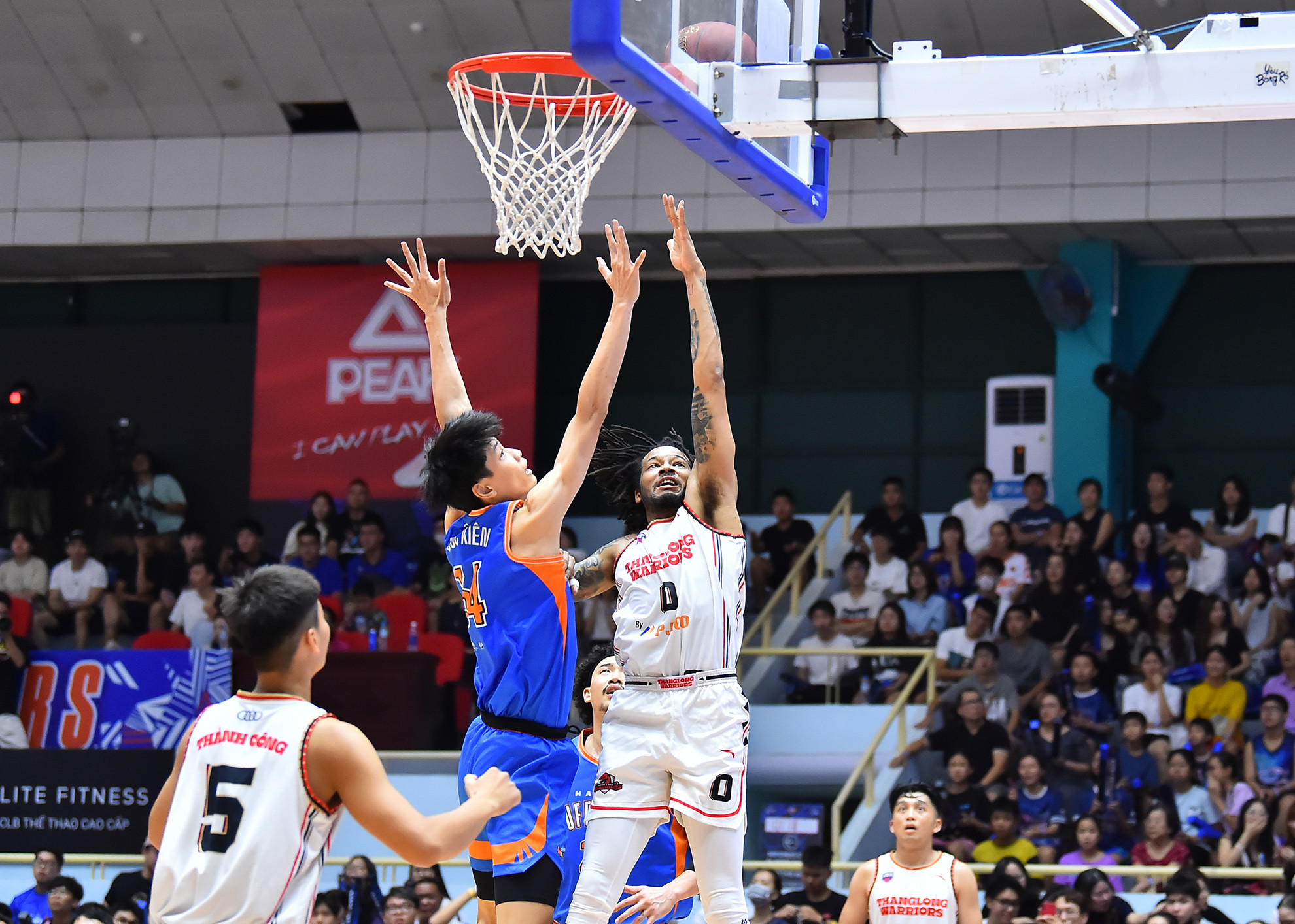 Mặc dù không giành được danh hiệu Cầu thủ xuất sắc nhất trận đấu nhưng với 31 điểm cùng 9 assists (kiến tạo), Sameen Ayyub Swint cũng đã góp công rất lớn trong thắng lợi quan trọng của Thang Long Warriors.