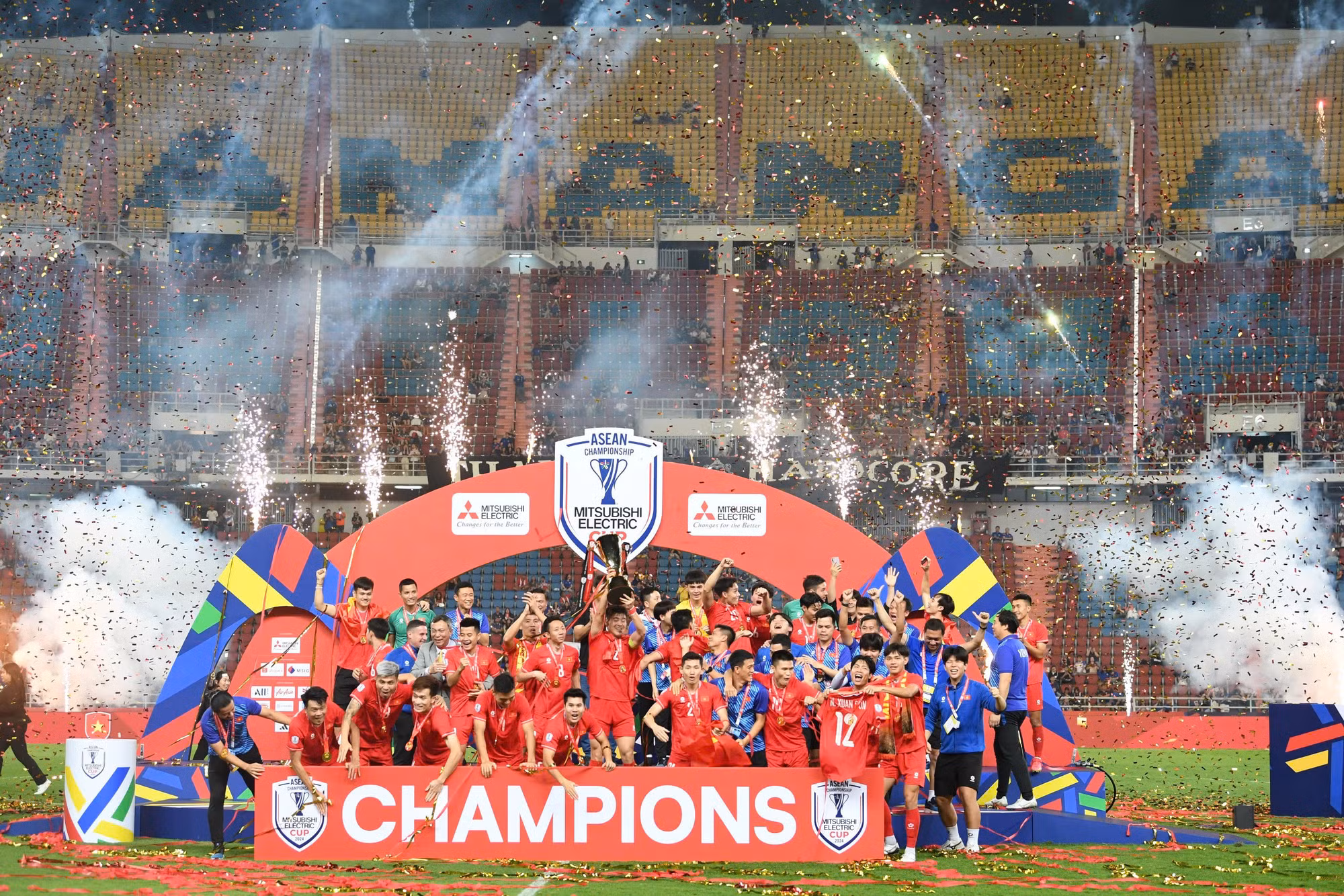 Khép lại hành trình ASEAN Cup 2024 với thành tích là chức vô địch. Khép lại hành trình ASEAN Cup 2024 với thành tích là chức vô địch.