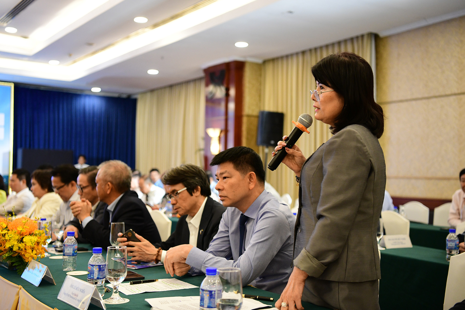 Bà Lã Thị Lan - Tổng Giám đốc Tập đoàn Đầu tư Tiến Lộc phát biểu tại phiên tọa đàm.