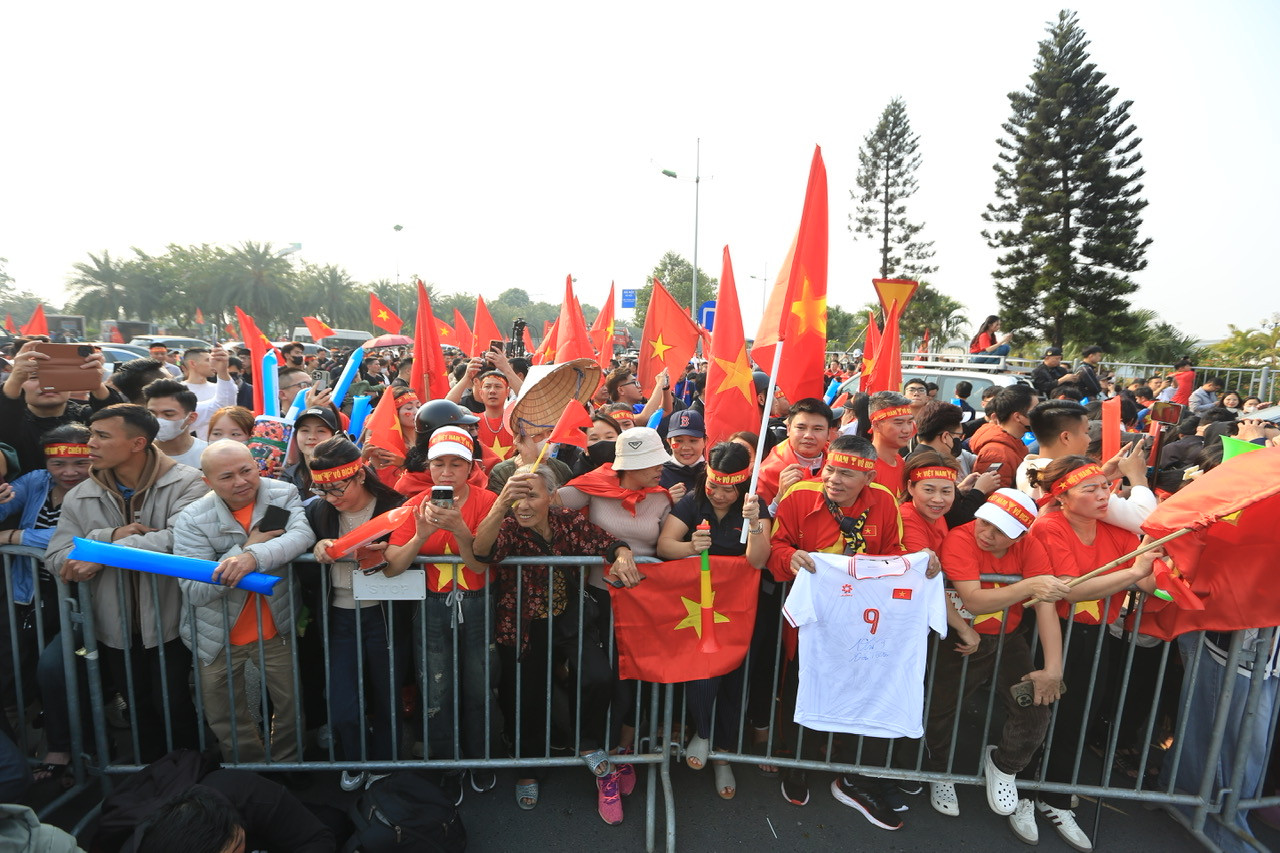 Chiến thắng xứng đáng của đội tuyển bóng đá Việt Nam và đoạt ngôi vô địch ASEAN Cup 2024 đã thổi bùng niềm vui trên khắp cả nước.