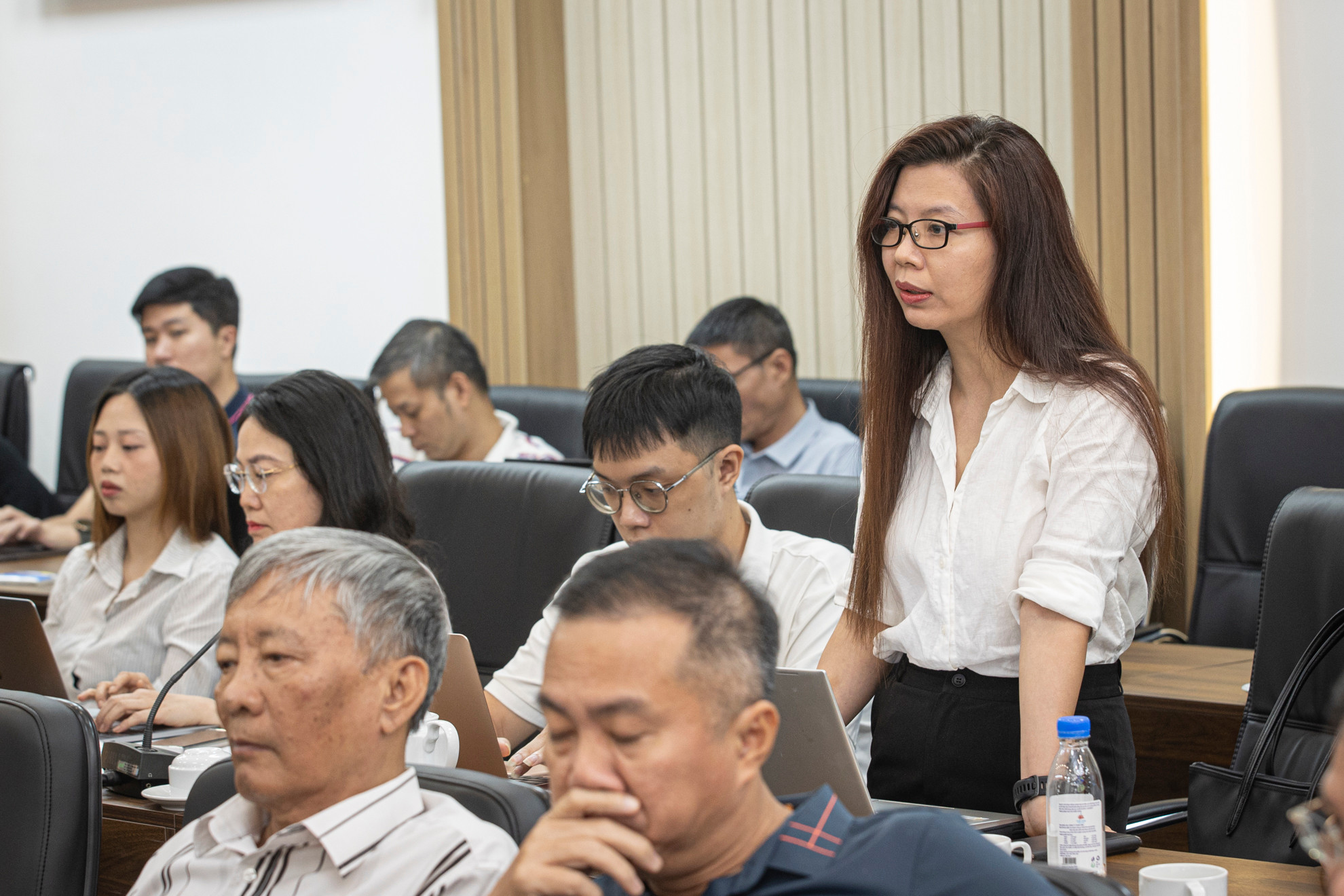 Đại diện cơ quan báo chí đặt câu hỏi cho Ban Tổ chức.