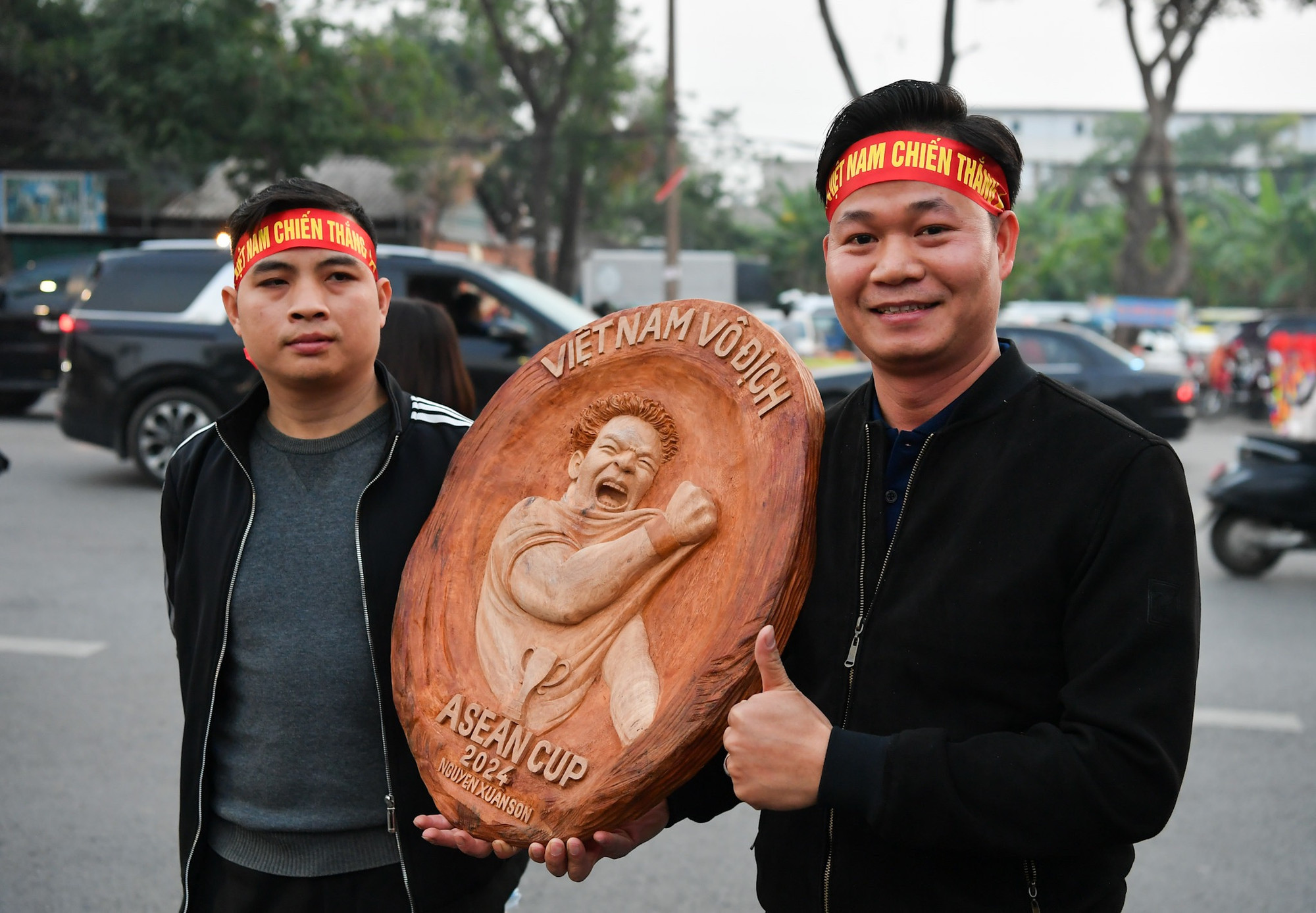 Người hâm mộ đặt niềm tin vào tài năng của Xuân Son. Người hâm mộ đặt niềm tin vào tài năng của Xuân Son.