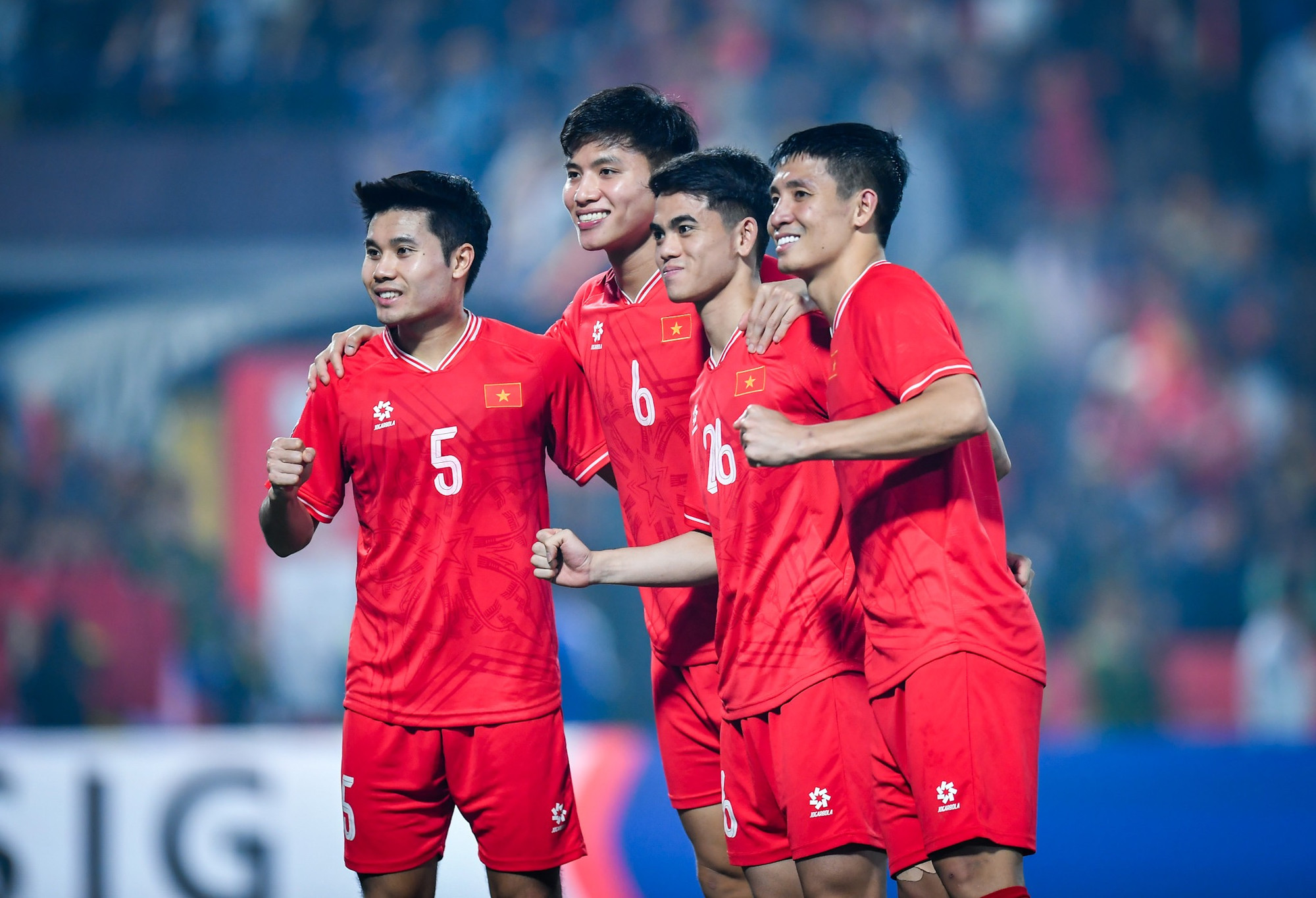 2-1 cũng là tỷ số chung cuộc của trận chung kết lượt đi.