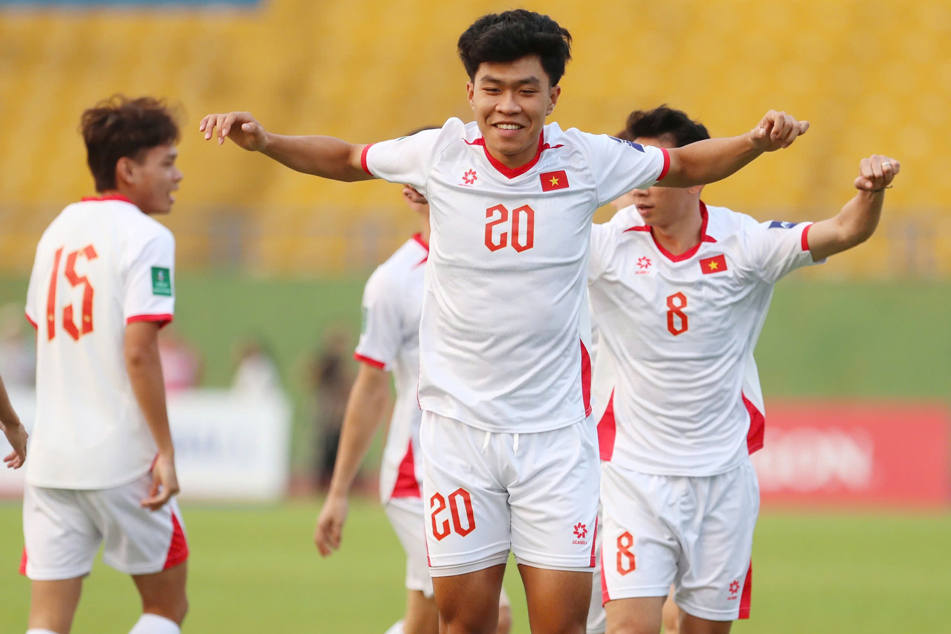 Nhằm chuẩn bị lực lượng tốt nhất, các tuyển thủ chỉ tập các bài tập nhẹ, thư giãn.