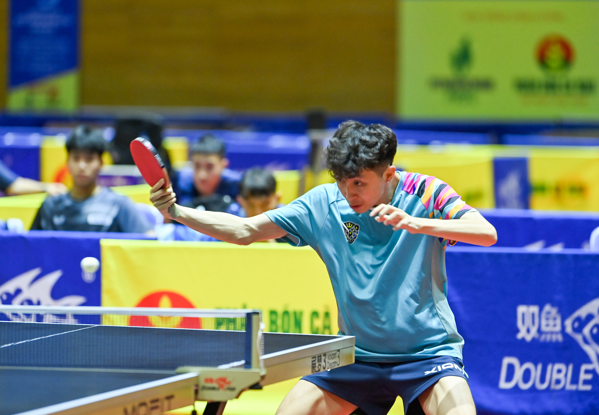 Ngoài ra, Nguyễn Duy Phong (sinh năm 2005, đoàn Hải Dương-Long Hải) từng giành Huy chương Vàng đơn nam U19 Giải vô địch bóng bàn trẻ Đông Nam Á 2024. Tại Giải vô địch bóng bàn quốc gia Báo Nhân Dân lần thứ 43 năm 2025, Nguyễn Duy Phong tiếp tục khẳng định mình là một trong những tay vợt trẻ giàu triển vọng bậc nhất của làng bóng bàn Việt Nam.