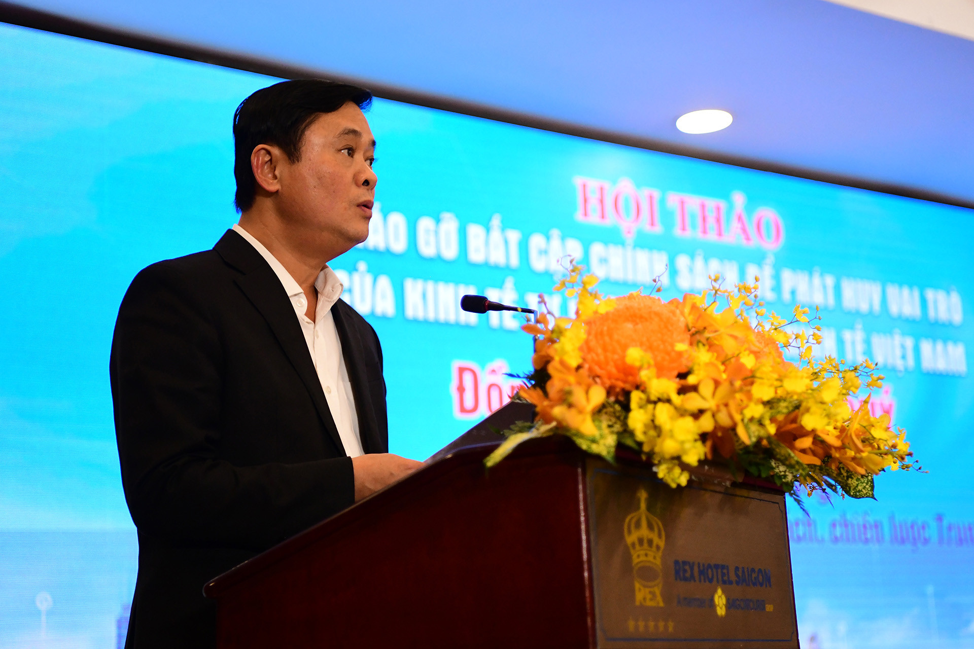 Đồng chí Thái Thanh Quý, Phó Trưởng Ban Thường trực Ban Chính sách, chiến lược Trung ương phát biểu chỉ đạo hội thảo.