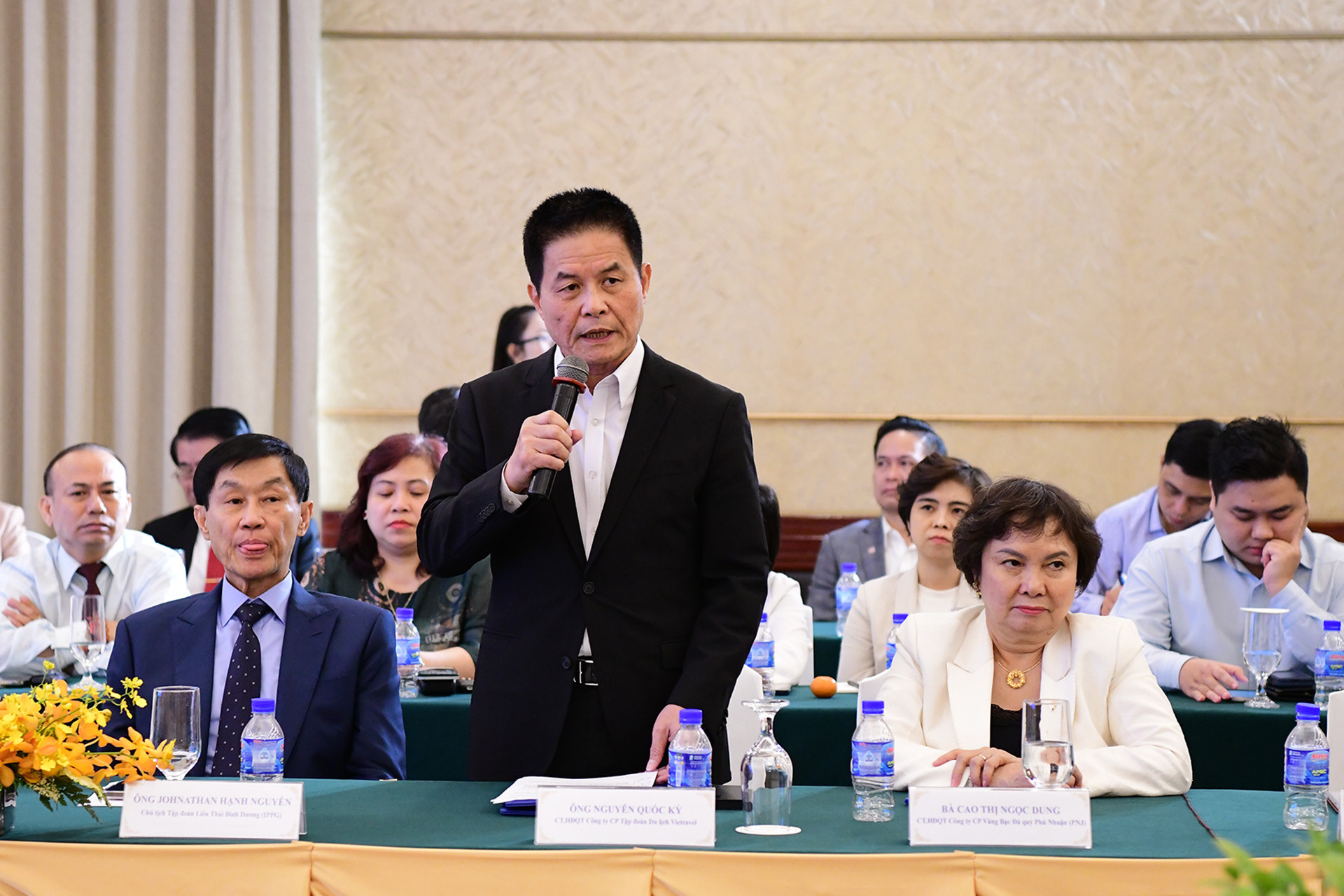 Ông Nguyễn Quốc Kỳ, Chủ tịch Hội đồng quản trị Vietravel phát biểu ý kiến.