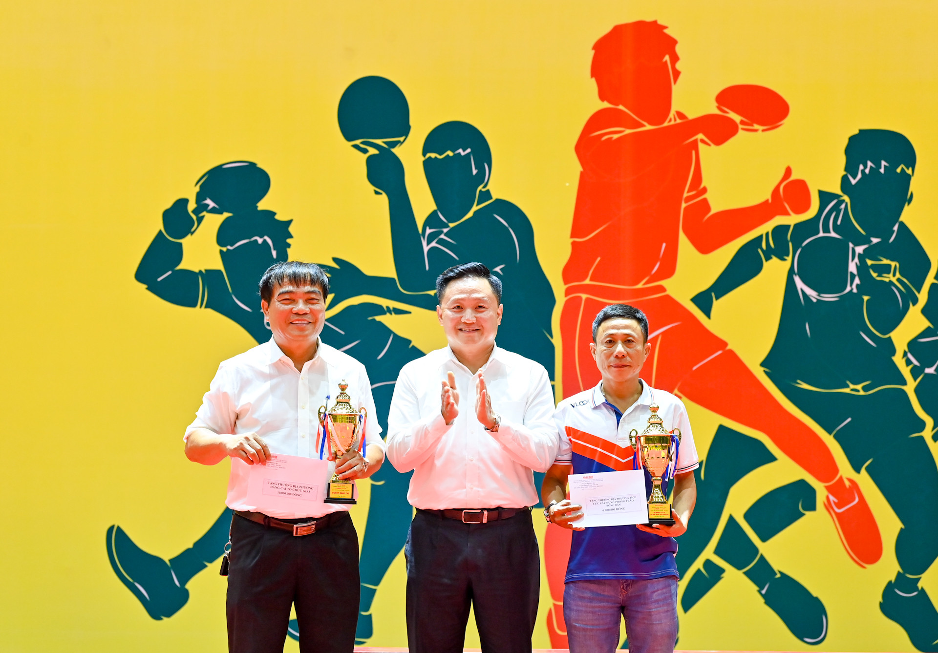 Sở Văn hoá, Thể thao và Du lịch thành phố Đà Nẵng được vinh danh Địa phương đăng cai tổ chức giải. Đoàn bóng bàn tỉnh Tiền Giang được vinh danh Địa phương tích cực xây dựng phong trào bóng bàn cơ sở.