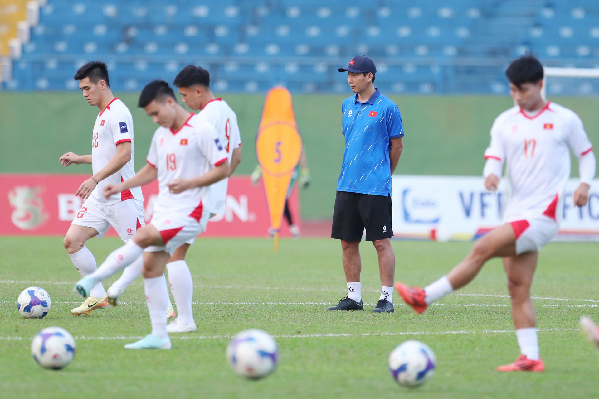 Huấn luyện viên Kim Sang Sik kỳ vọng đội tuyển Việt Nam sẽ có chiến thắng với tỷ số cách biệt trước đội tuyển Lào.