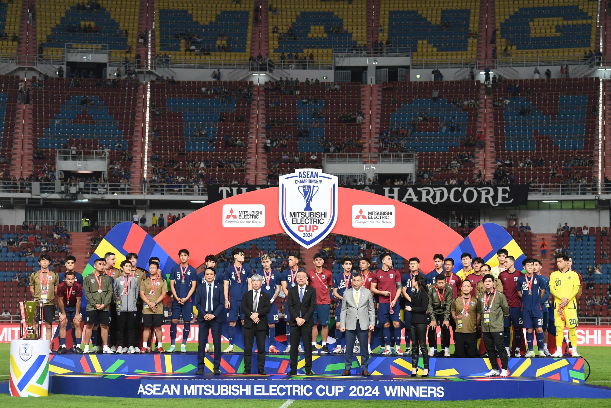 Đội tuyển Thái Lan nhận huy chương bạc tại giải đấu.