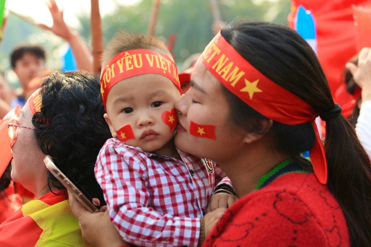 Chiếc cúp vô địch đã giúp lấy lại niềm tin của cổ động viên dành cho đội tuyển Việt Nam sau một thời gian có phần đi xuống.