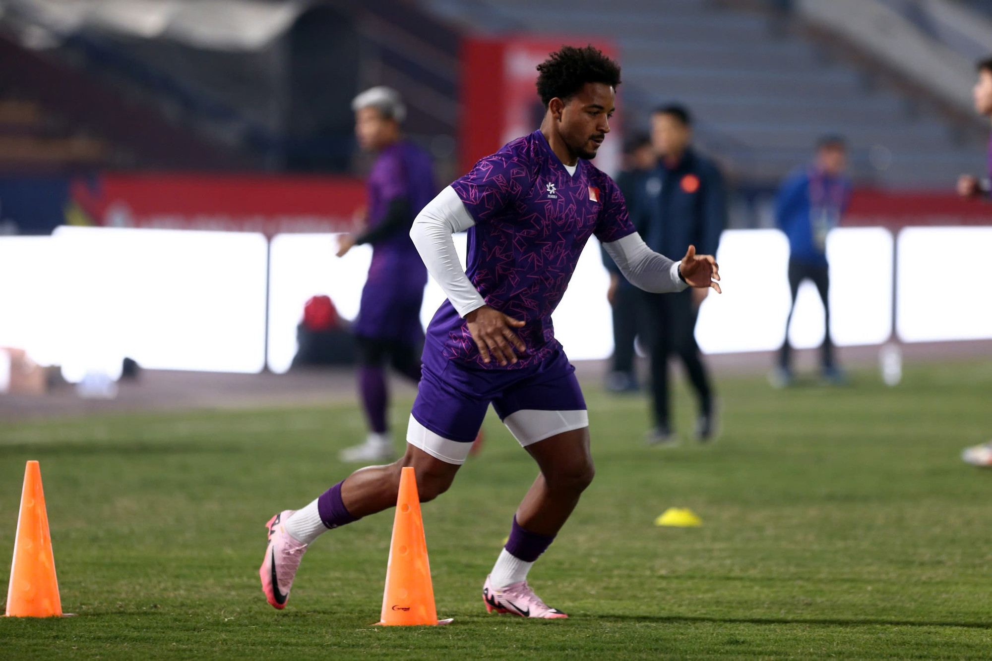 Huấn luyện viên Kim Sang Sik kỳ vọng Xuân Son sẽ "thổi" một làn gió mới, đặc biệt ở hàng công của đội tuyển Việt Nam.