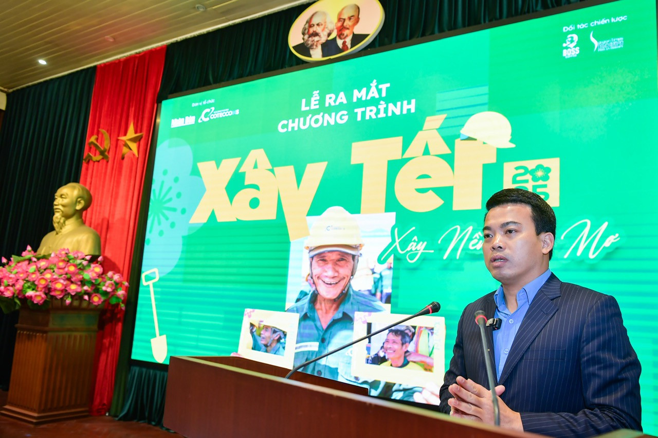 Ông Lê Quang Toản, Chủ tịch Liên đoàn Lao động tỉnh Hưng Yên đánh giá cao những giá trị nhân văn của chương trình Xây Tết 2025. Ông Lê Quang Toản, Chủ tịch Liên đoàn Lao động tỉnh Hưng Yên đánh giá cao những giá trị nhân văn của chương trình Xây Tết 2025.