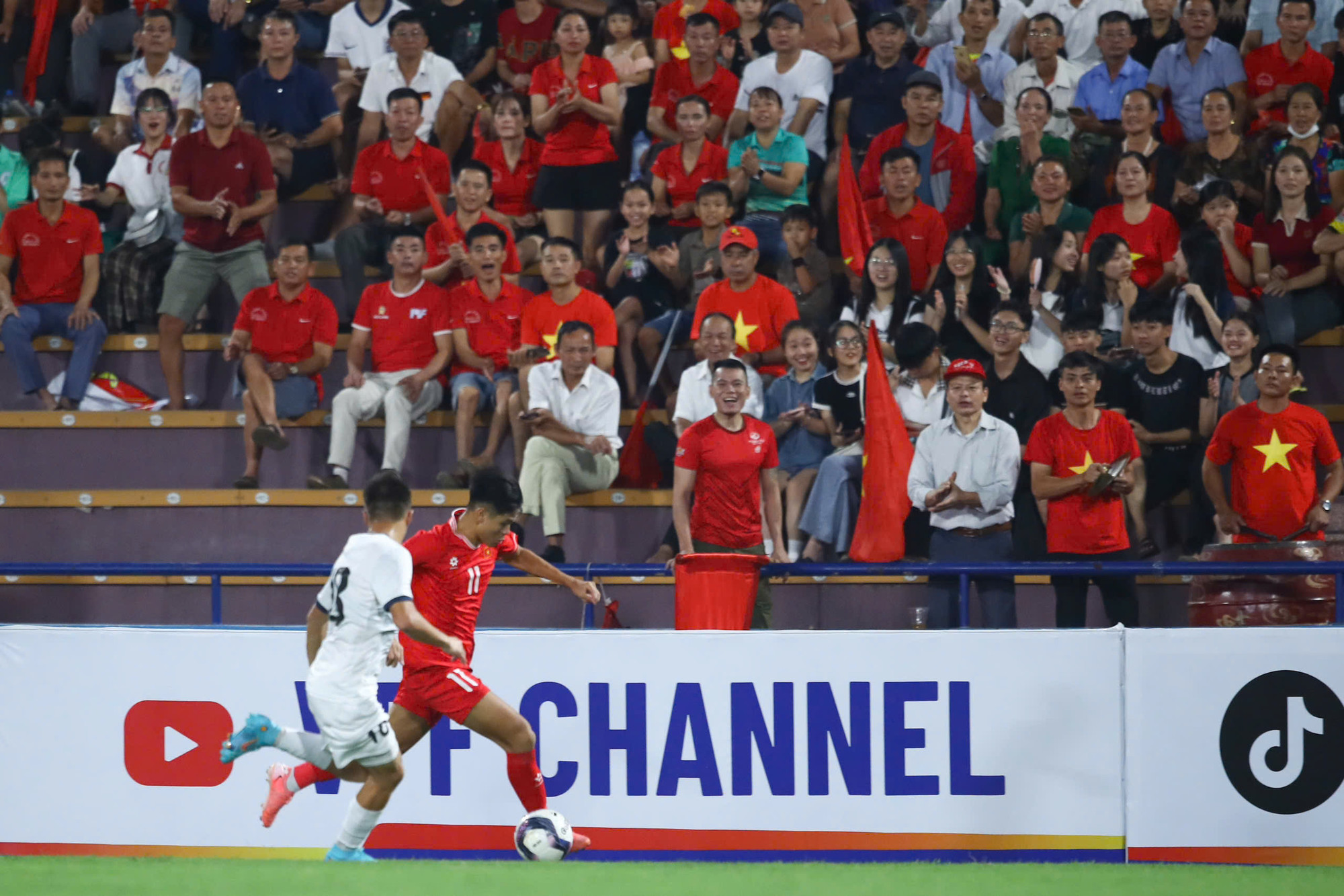 Huấn luyện viên Cristiano Roland dành sự tôn trọng lớn cho đối thủ Kyrgyzstan trong ngày khai màn bảng I vòng loại U17 châu Á 2025.