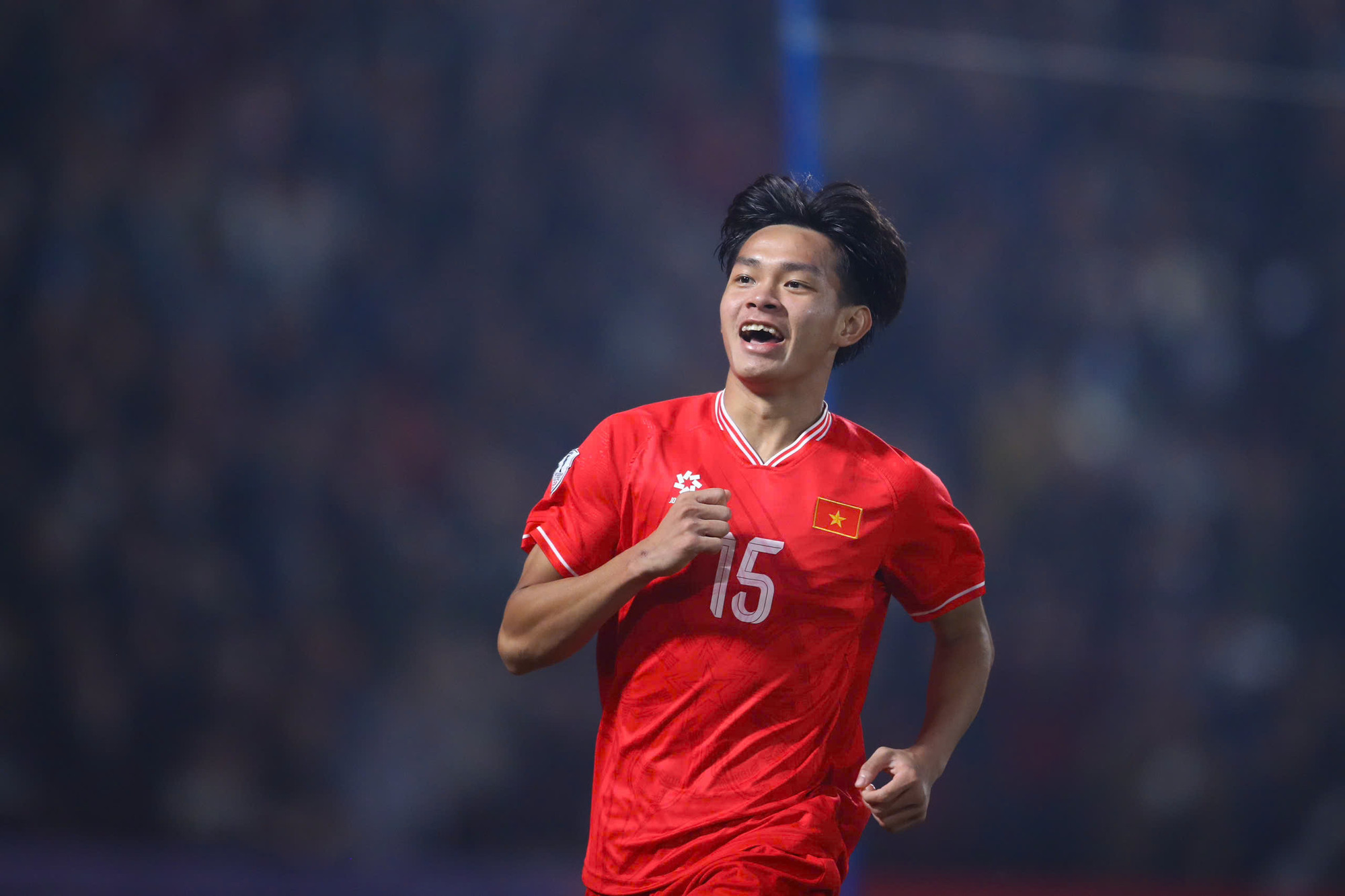 Sau hiệp 1 không có bàn thắng, phút 48, Xuân Son có đường kiến tạo hoàn hảo cho Bùi Vĩ Hào dứt điểm cận thành, mở tỷ số trận đấu. Sau hiệp 1 không có bàn thắng, phút 48, Xuân Son có đường kiến tạo hoàn hảo cho Bùi Vĩ Hào dứt điểm cận thành, mở tỷ số trận đấu.