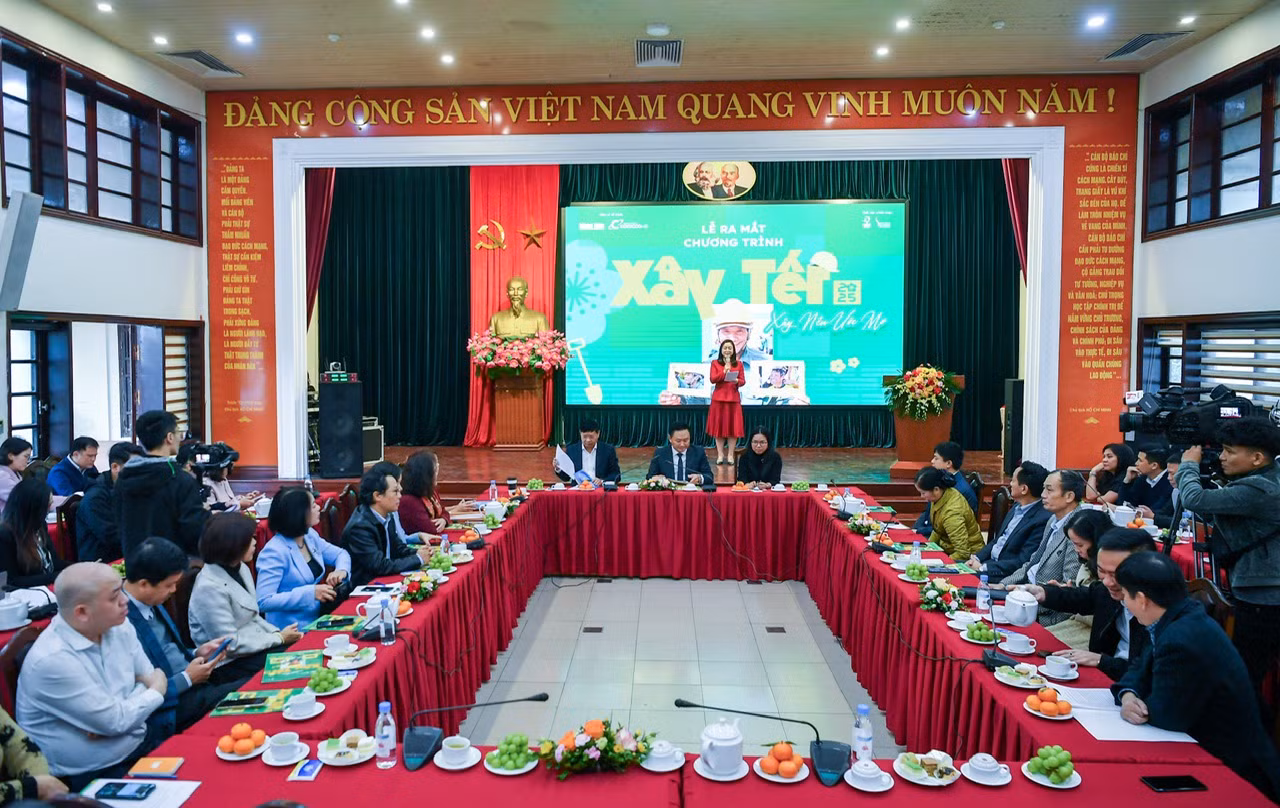 Toàn cảnh buổi lễ ra mắt chương trình '"Xây Tết 2025".