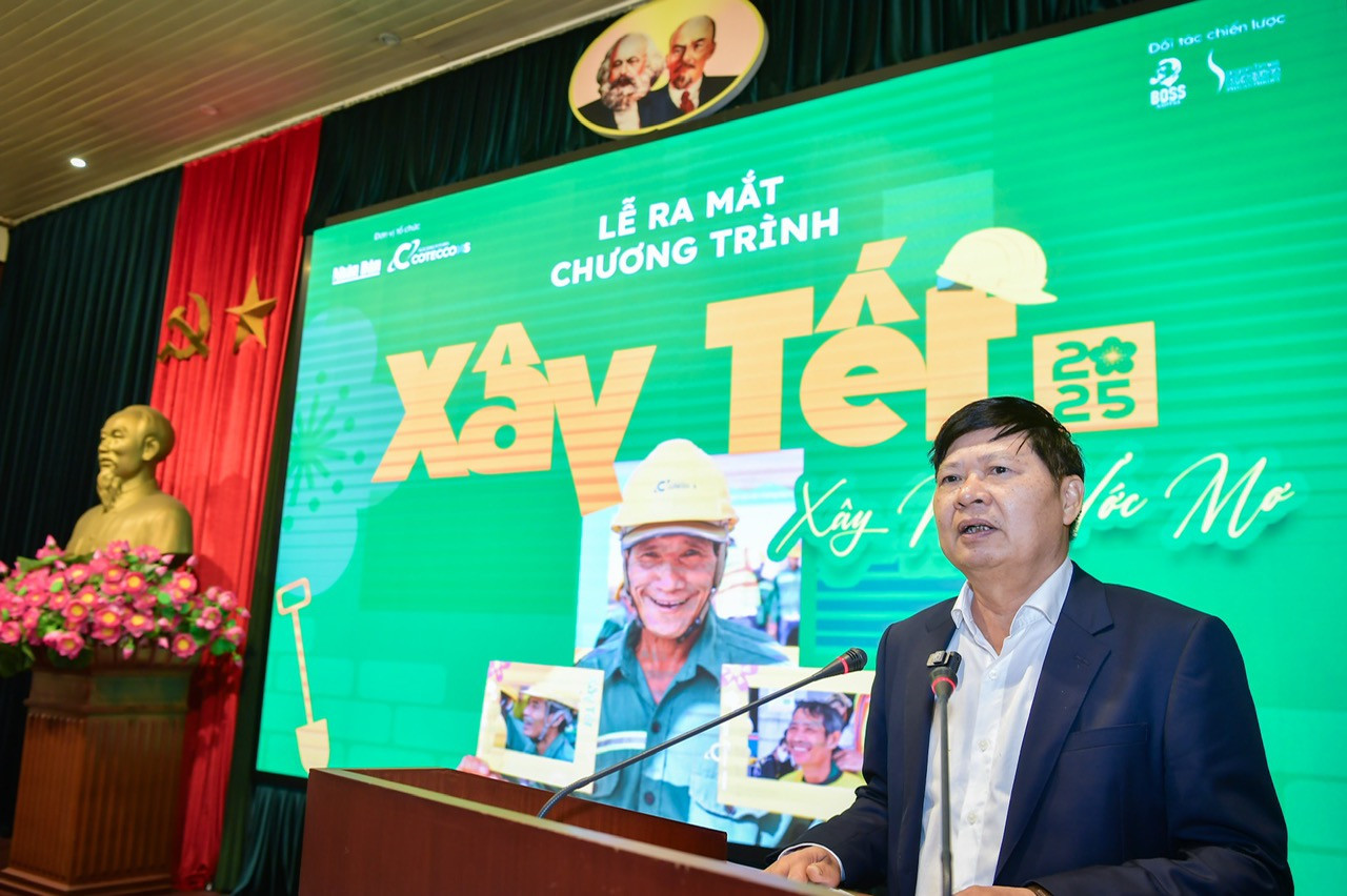 Ông Phan Văn Anh, Phó Chủ tịch Tổng Liên đoàn Lao động Việt Nam ghi nhận những nỗ lực của Báo Nhân Dân và Công ty Coteccons để mang lại niềm vui cho người lao động dịp Tết Ất Tỵ 2025. Ông Phan Văn Anh, Phó Chủ tịch Tổng Liên đoàn Lao động Việt Nam ghi nhận những nỗ lực của Báo Nhân Dân và Công ty Coteccons để mang lại niềm vui cho người lao động dịp Tết Ất Tỵ 2025.