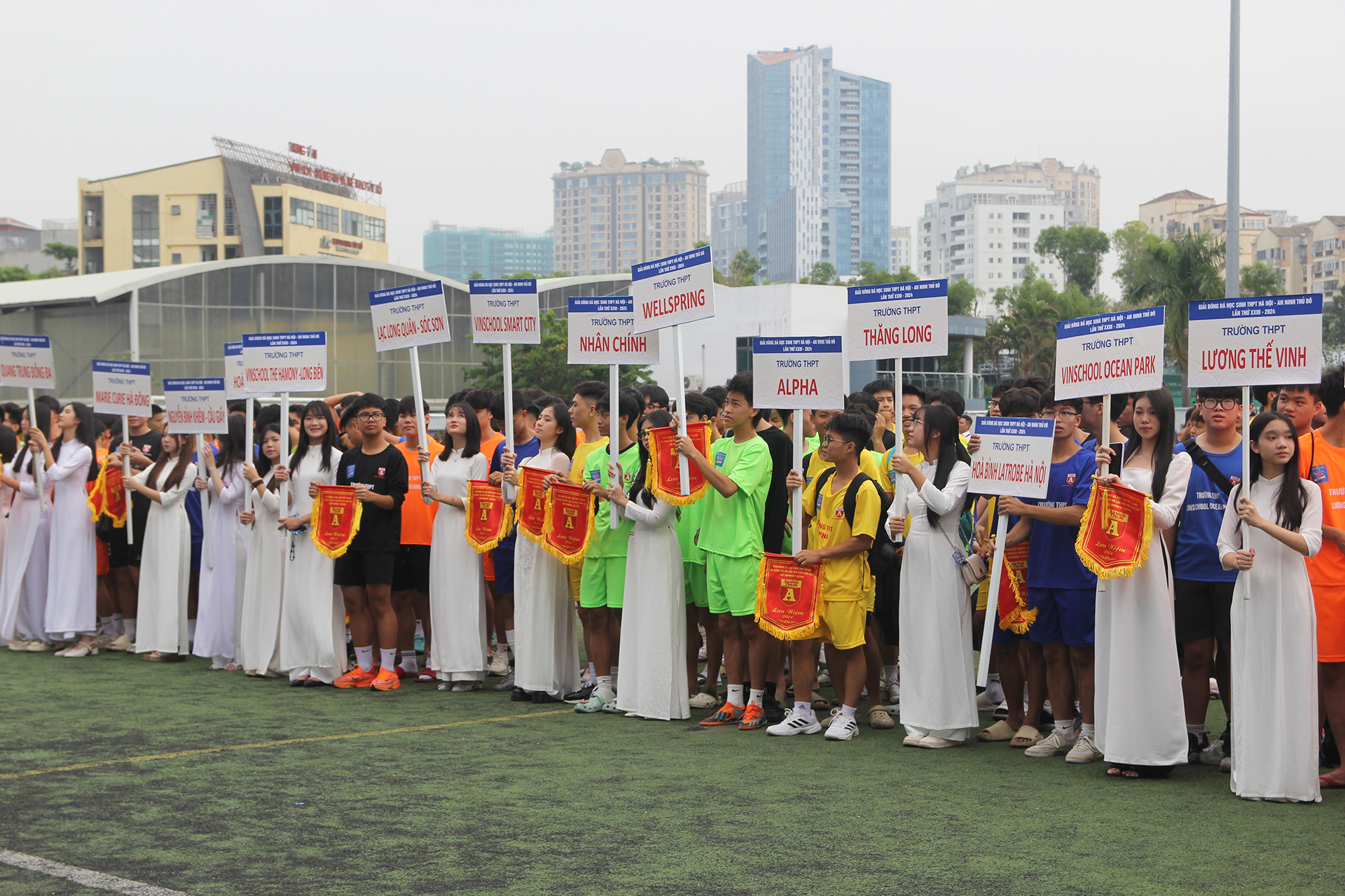 Giải đấu năm nay có sự tham dự nhiều nhất từ trước đến nay với 110 đội bóng, được chia làm 27 bảng, trong đó có 25 bảng gồm 4 đội và 2 bảng gồm 5 đội.