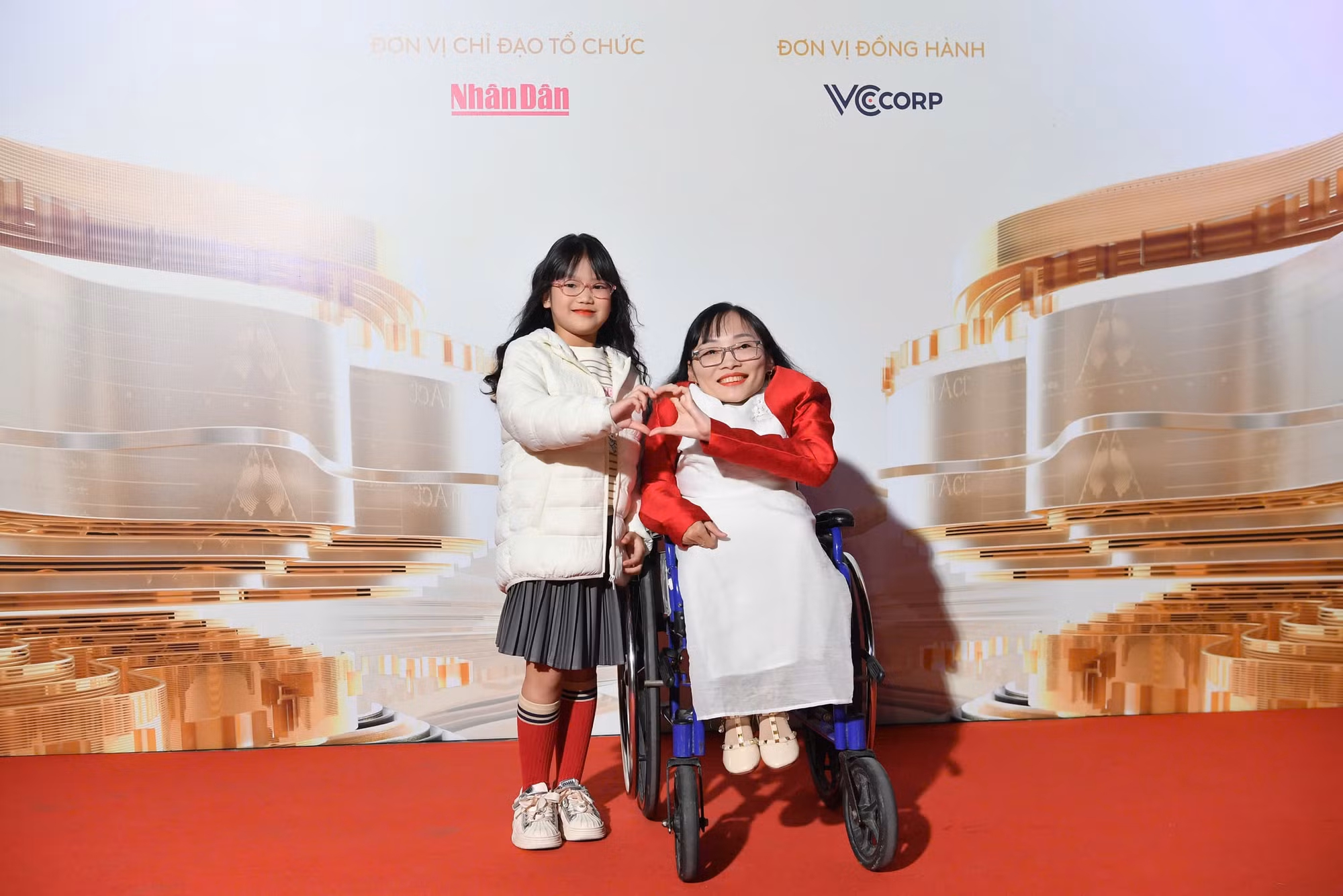 Gala trao giải vinh danh những dự án, ý tưởng xuất sắc vì cộng đồng. Gala trao giải vinh danh những dự án, ý tưởng xuất sắc vì cộng đồng.