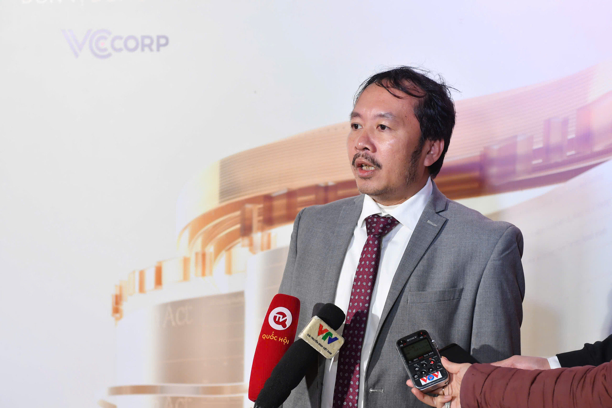 Bước sang năm thứ hai, Giải thưởng Hành động vì Cộng đồng - Human Act Prize 2024 đã nhận được 128 hồ sơ tham gia, với chất lượng đồng đều và sự đa dạng trong các lĩnh vực hoạt động.