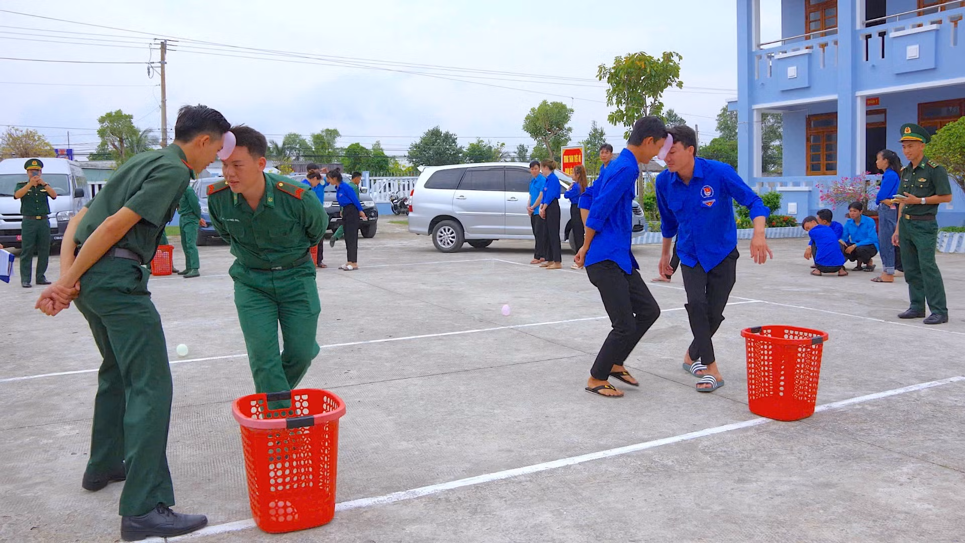 Trò chơi dân gian được tổ chức trong chương trình “Xuân biên phòng ấm lòng người dân bản năm 2025”.