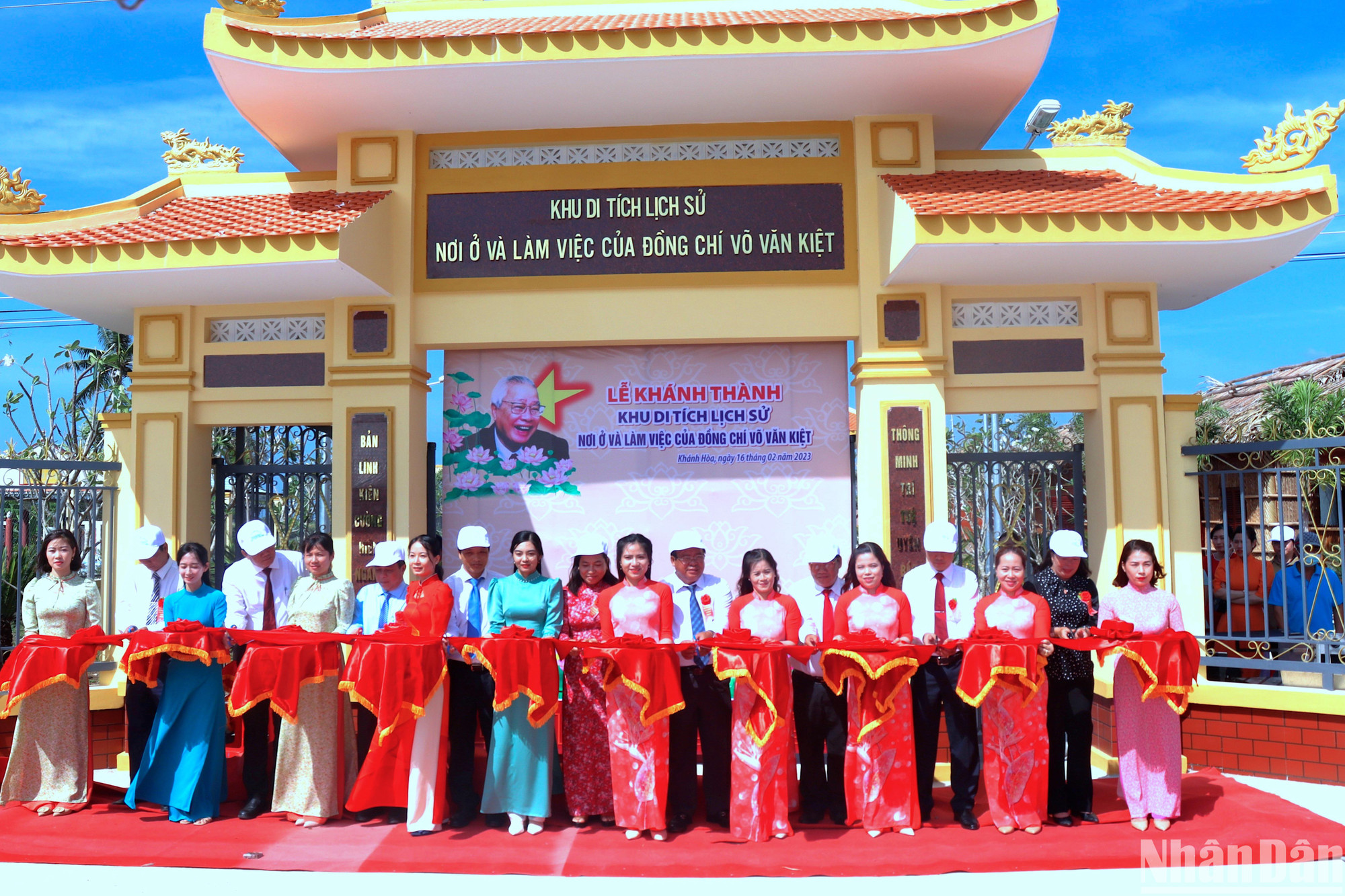 Khu Di tích lịch sử nơi ở và làm việc của Cố Thủ tướng Võ Văn Kiệt được xây dựng tại vùng căn cứ cách mạng thuộc xã Khánh Hòa, huyện U Minh, tỉnh Cà Mau.