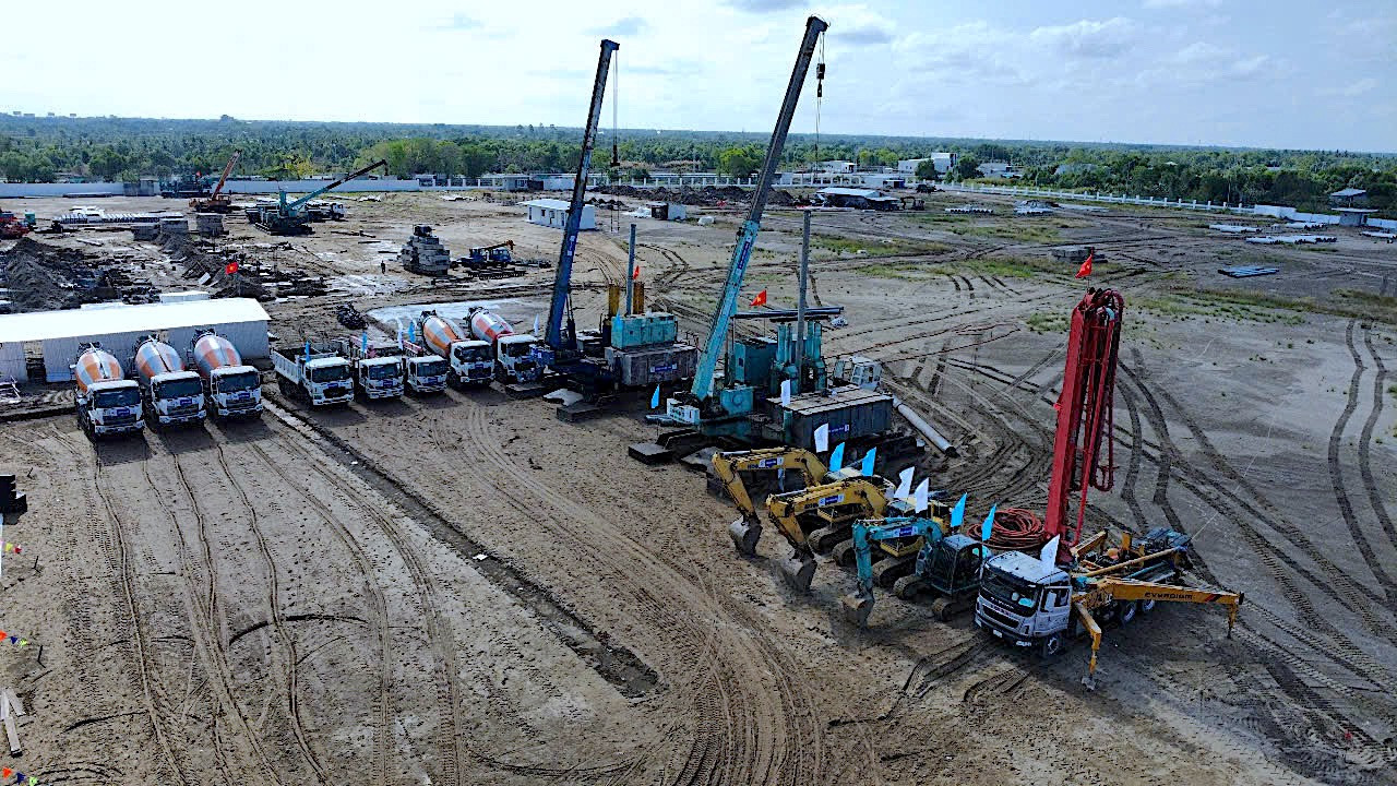 Khu vực triển khai dự án xây dựng Bệnh viện đa khoa Cà Mau quy mô 1.200 giường. Khu vực triển khai dự án xây dựng Bệnh viện đa khoa Cà Mau quy mô 1.200 giường.