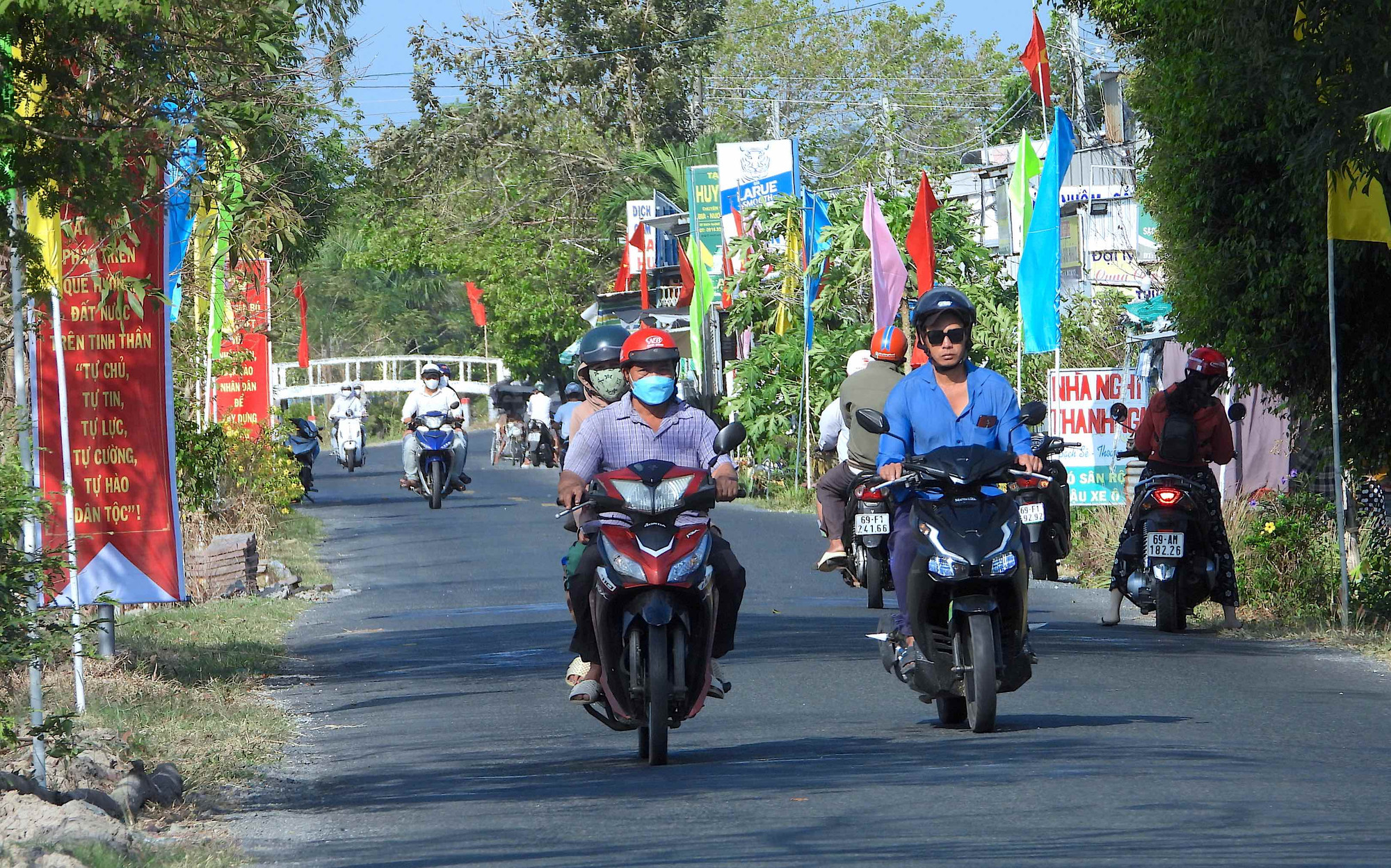 Vùng quê xã Khánh Lộc trở nên khang trang nhờ hoàn thành các tiêu chí xã nông thôn mới nâng cao. Vùng quê xã Khánh Lộc trở nên khang trang nhờ hoàn thành các tiêu chí xã nông thôn mới nâng cao.