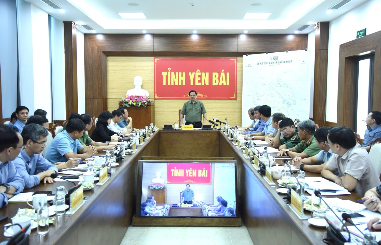 Quang cảnh buổi làm việc.