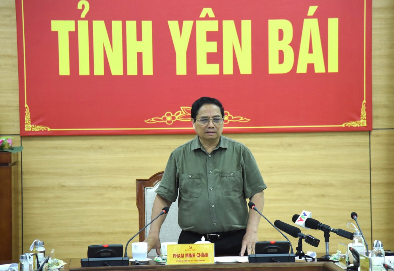 Thủ tướng Phạm Minh Chính phát biểu ý kiến chỉ đạo tại buổi làm việc với tỉnh Yên Bái.