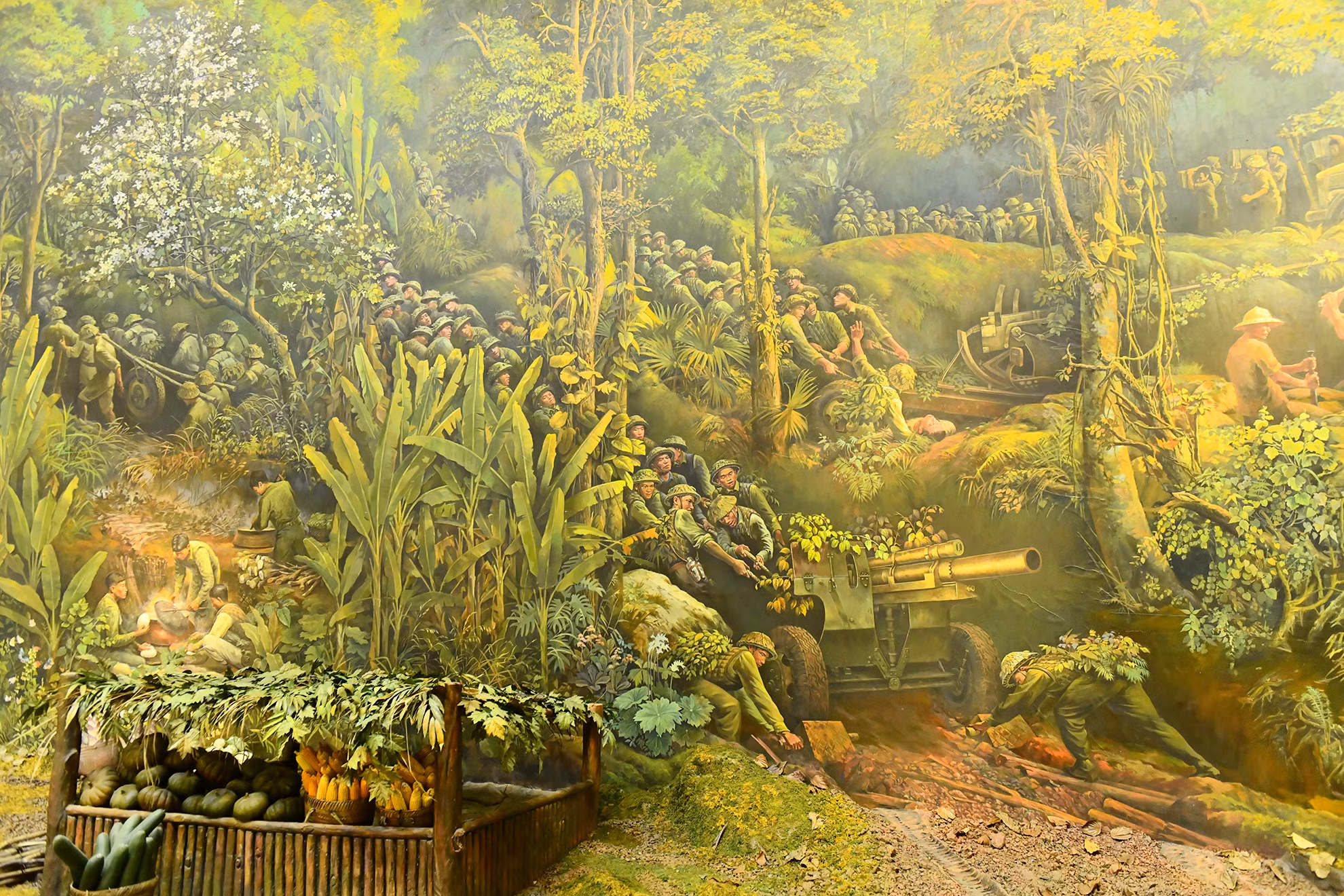 Hình ảnh hàng trăm chiến sĩ kéo pháo vào mặt trận Điện Biên Phủ… được tái hiện hết sức sinh động và chân thật.