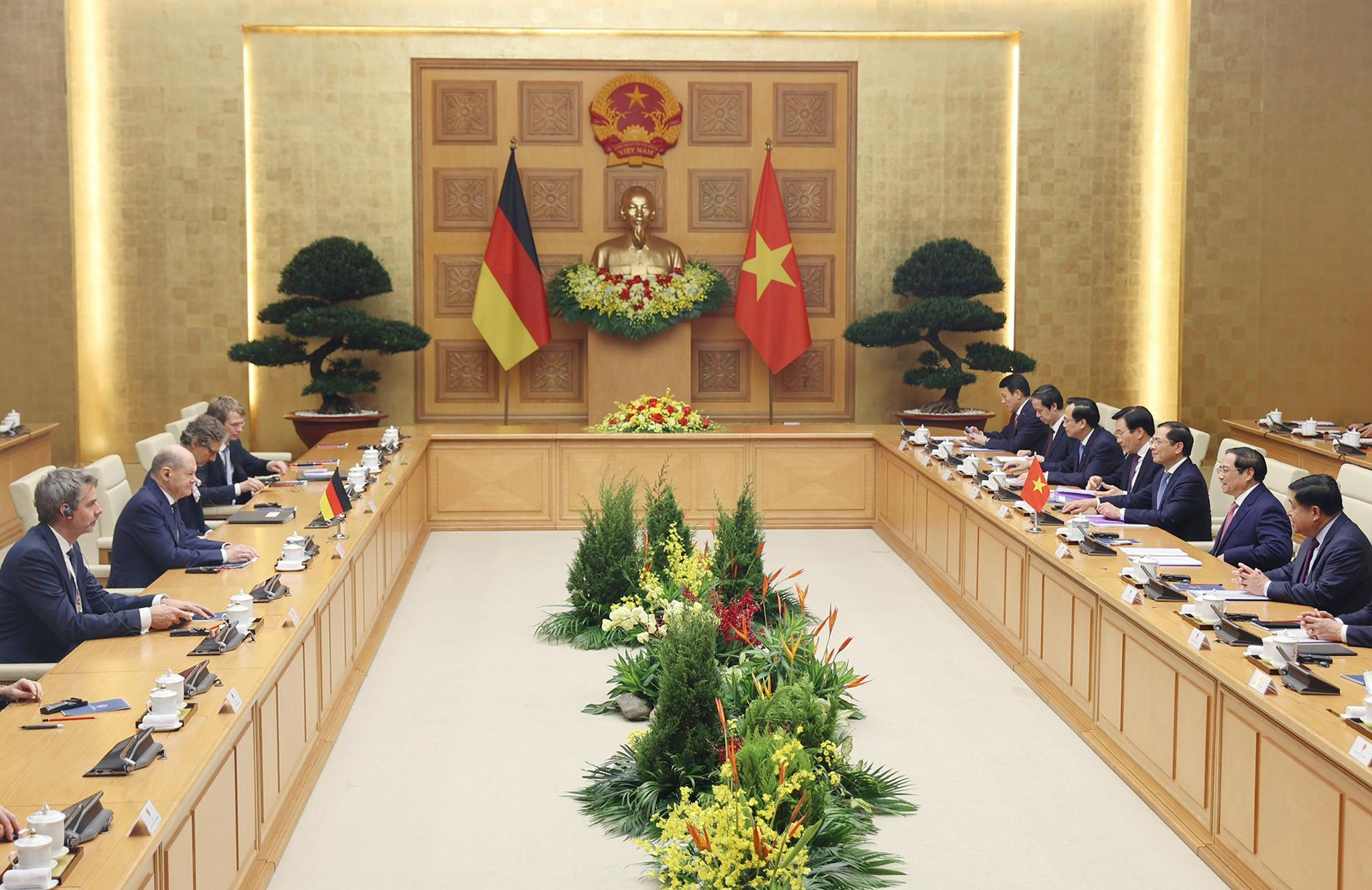 Quang cảnh buổi hội đàm. Quang cảnh buổi hội đàm.