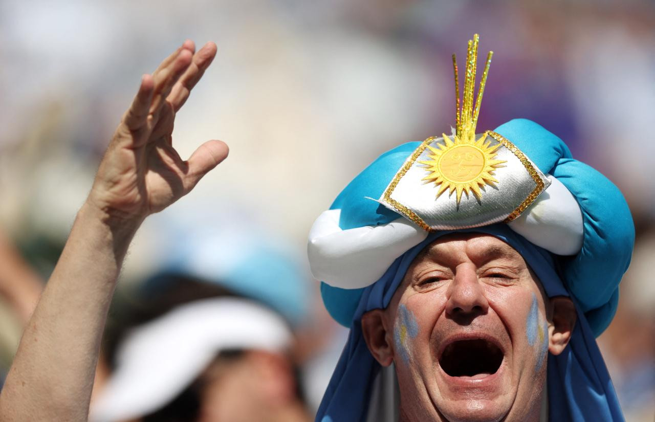 Người hâm mộ Argentina trước trận gặp Saudi Arabia.