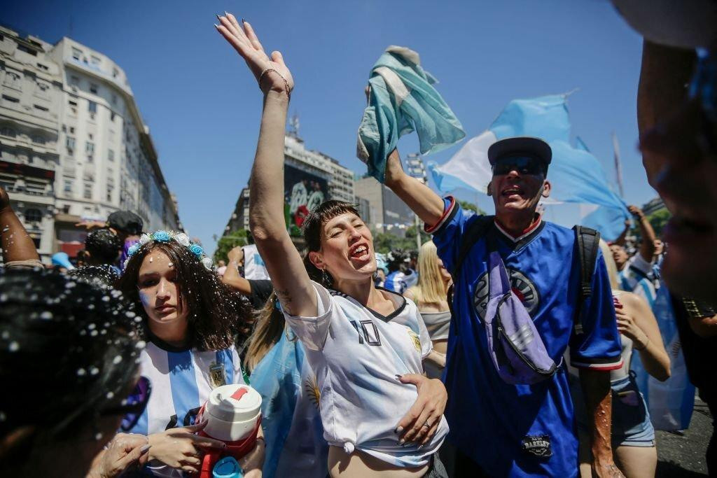 Những màn ăn mừng đã bắt đầu không ngừng tại Bueno Aires, Argentina.