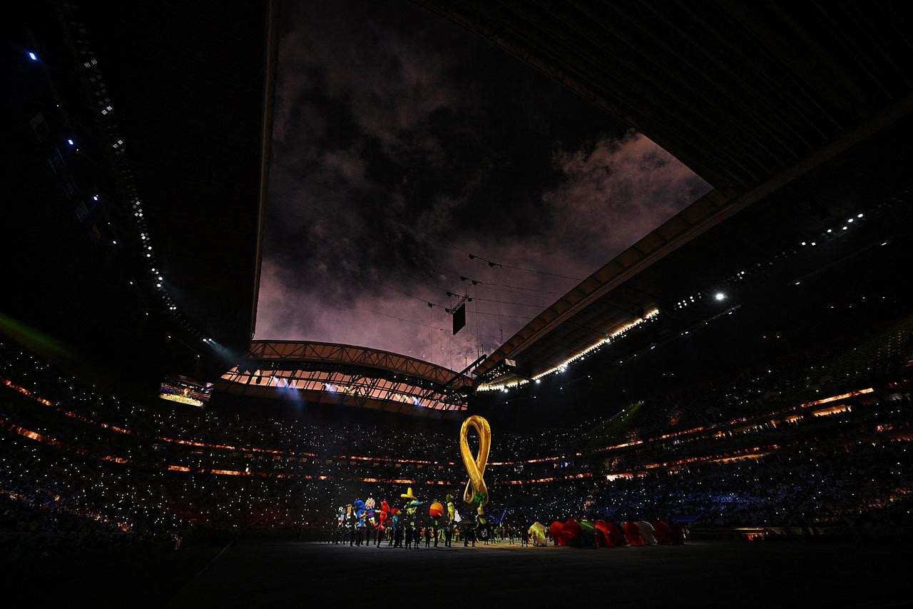 Pháo hoa báo hiệu World Cup 2022 chính thức khởi tranh. (Ảnh: Reuters) Pháo hoa báo hiệu World Cup 2022 chính thức khởi tranh. (Ảnh: Reuters)