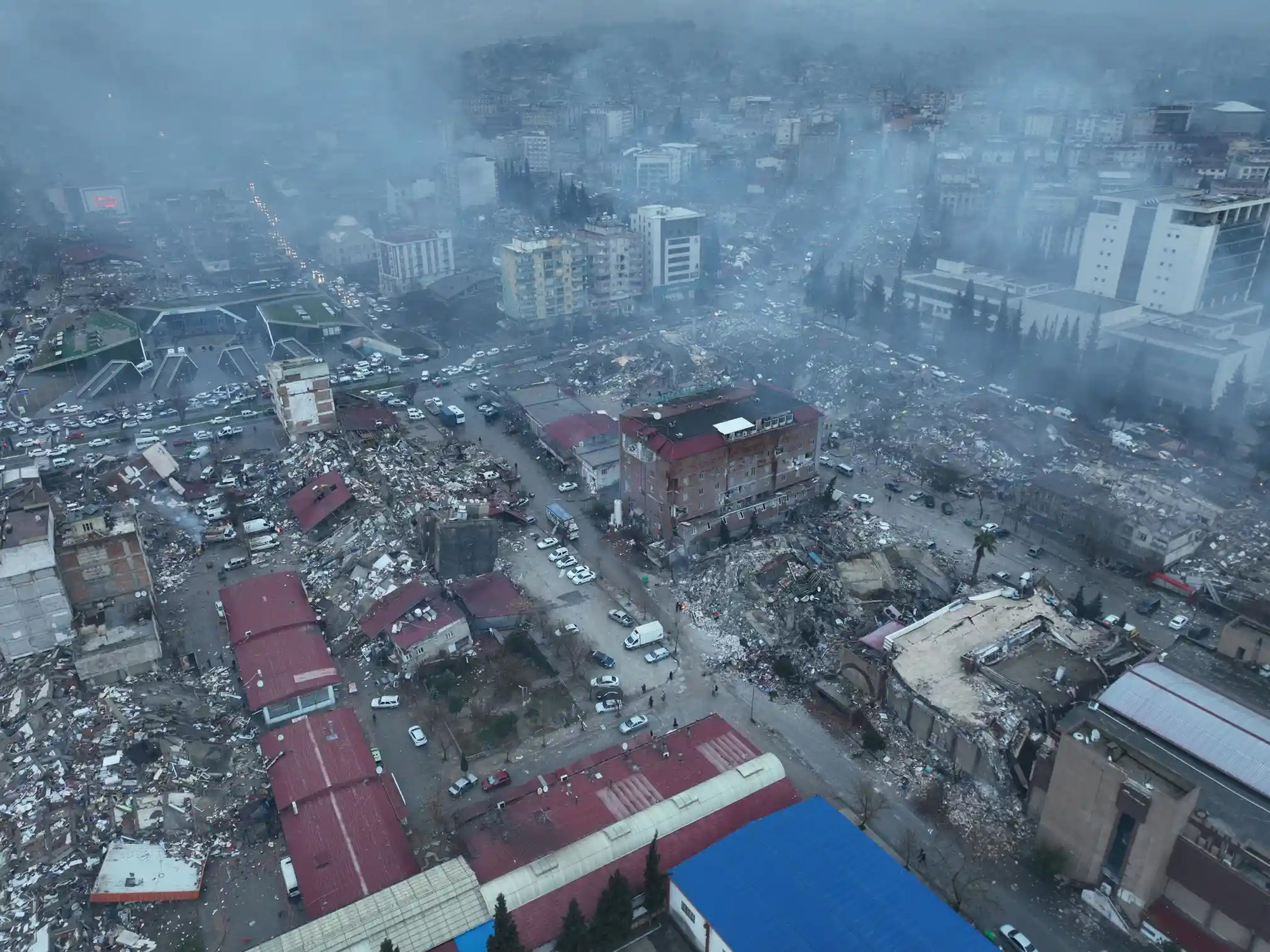 Động đất san phẳng hàng nghìn ngôi nhà tại Thổ Nhĩ Kỳ. (Ảnh: Dia Images/Getty Images) Động đất san phẳng hàng nghìn ngôi nhà tại Thổ Nhĩ Kỳ. (Ảnh: Dia Images/Getty Images)