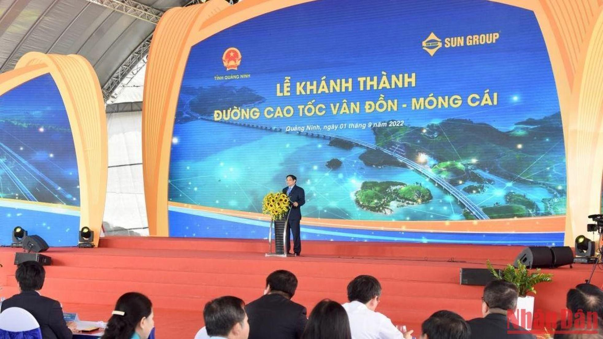 Thủ tướng Phạm Minh Chính phát biểu tại lễ khánh thành tuyến đường cao tốc Vân Đồn-Móng Cái.