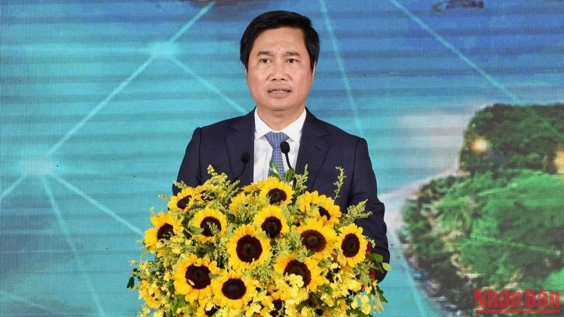 Chủ tịch UBND tỉnh Quảng Ninh Nguyễn Tường Văn cho biết, cao tốc Vân Đồn-Móng Cái khánh thành và đi vào hoạt động là niềm tự hào của Quảng Ninh trong công tác đầu tư phát triển hạ tầng, khi là địa phương duy nhất cả nước sở hữu tuyến cao tốc dài nhất, hiện đại nhất.