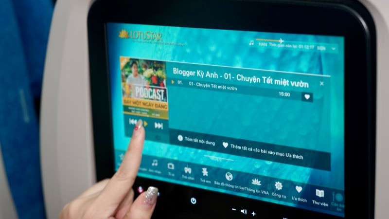 Các bản nhạc xuân, những thước phim ngắn về phong tục tập quán ngày Tết cũng được Hãng bổ sung vào hệ thống giải trí, giúp hành khách cảm nhận rõ nét hơn không khí Tết.