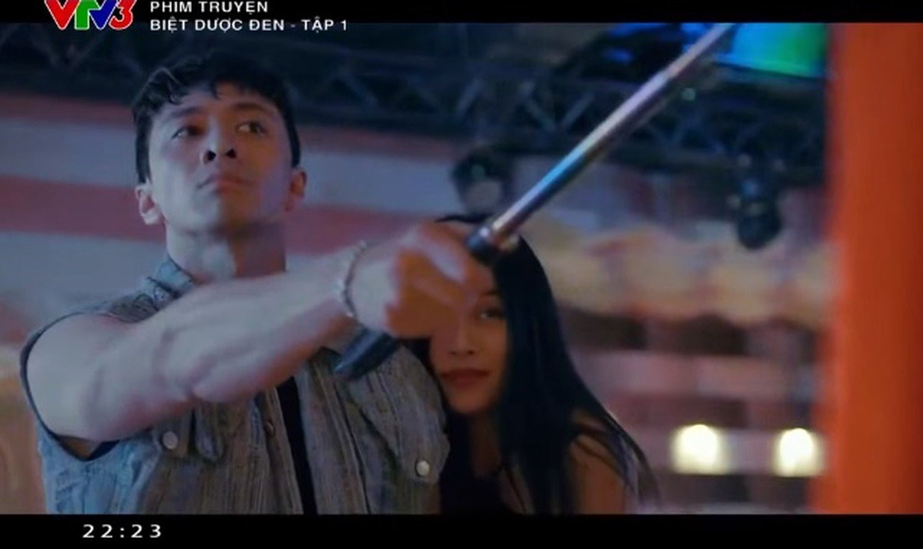 Phim "Biệt dược đen" chứa nhiều phân cảnh bạo lực. Phim "Biệt dược đen" chứa nhiều phân cảnh bạo lực.