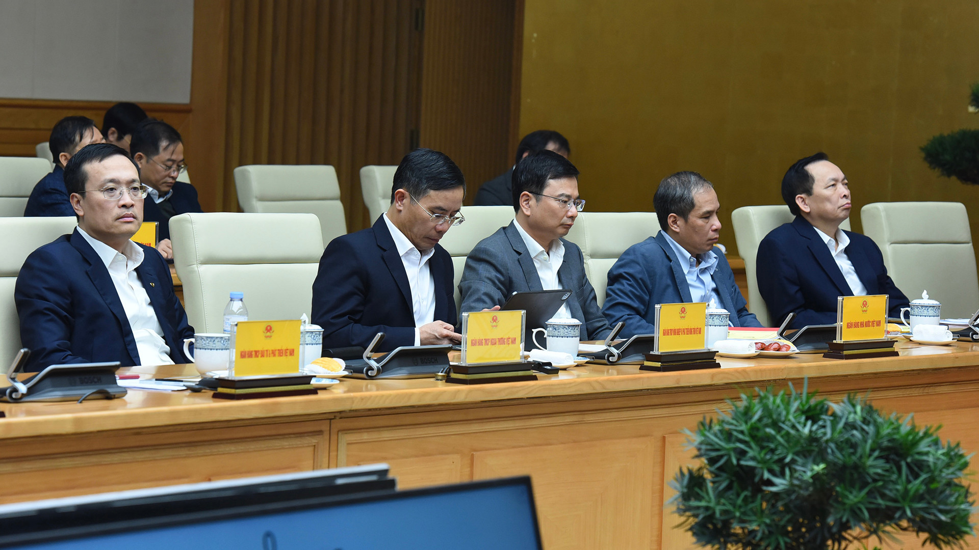 Đại diện các ngân hàng tham dự hội nghị.