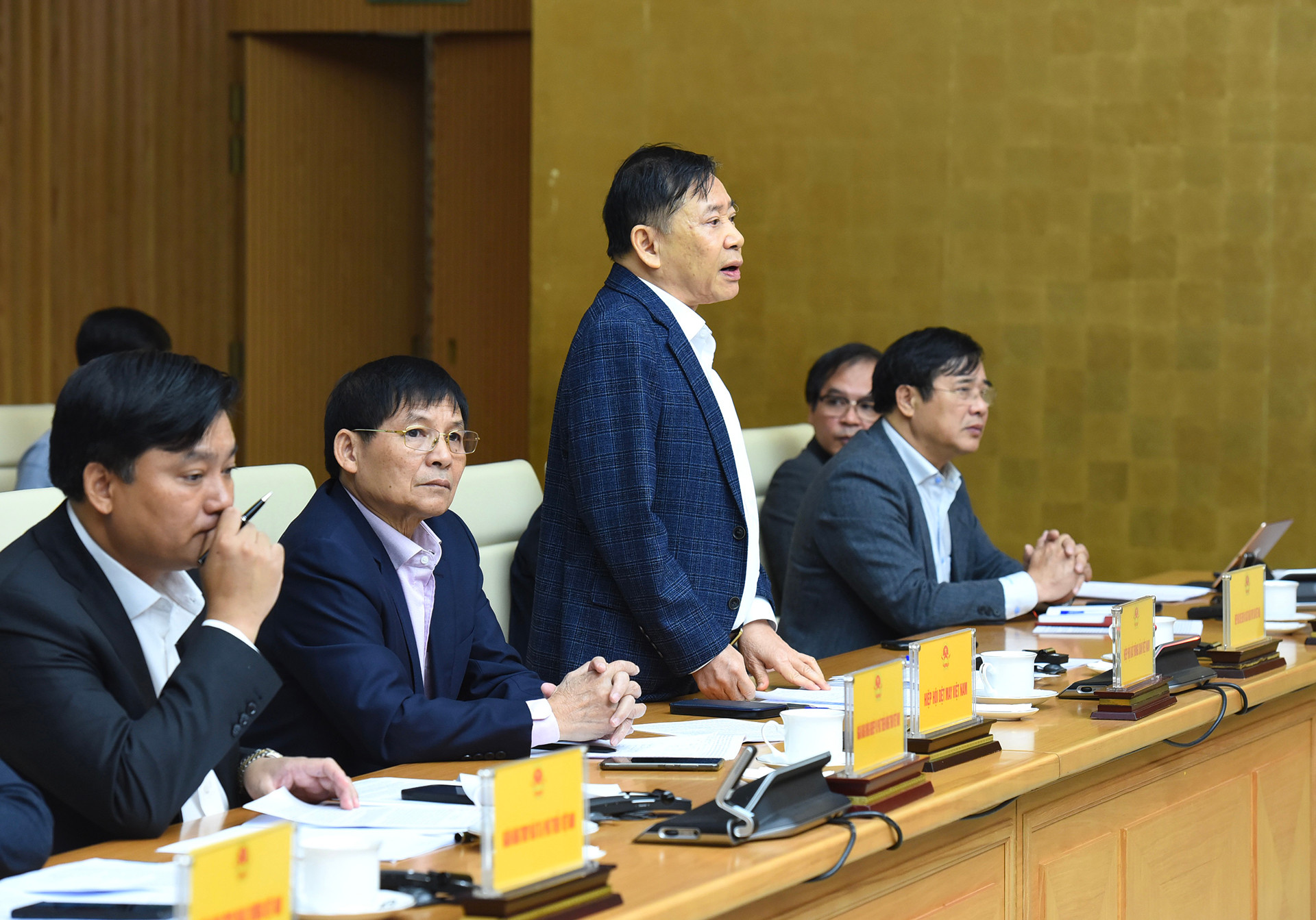 Đại diện lãnh đạo Hiệp hội bất động sản phát biểu.