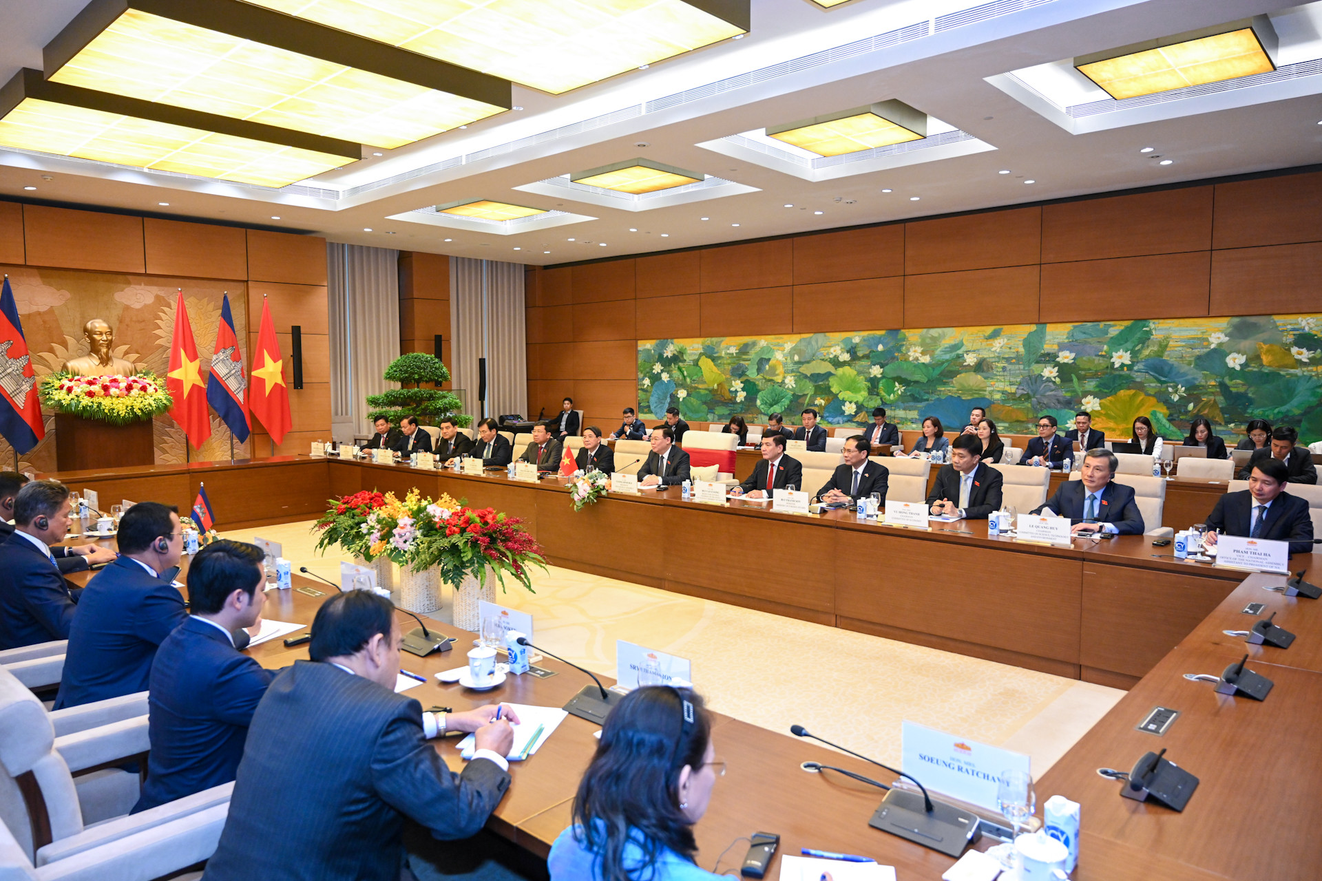 Quang cảnh buổi hội kiến tại Nhà Quốc hội.