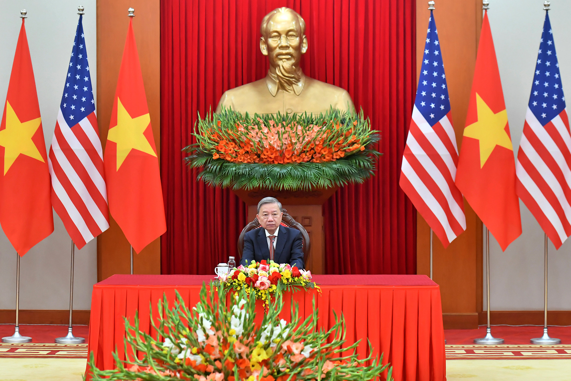 Tổng Bí thư Tô Lâm điện đàm với Tổng thống đắc cử Hoa Kỳ Donald Trump.