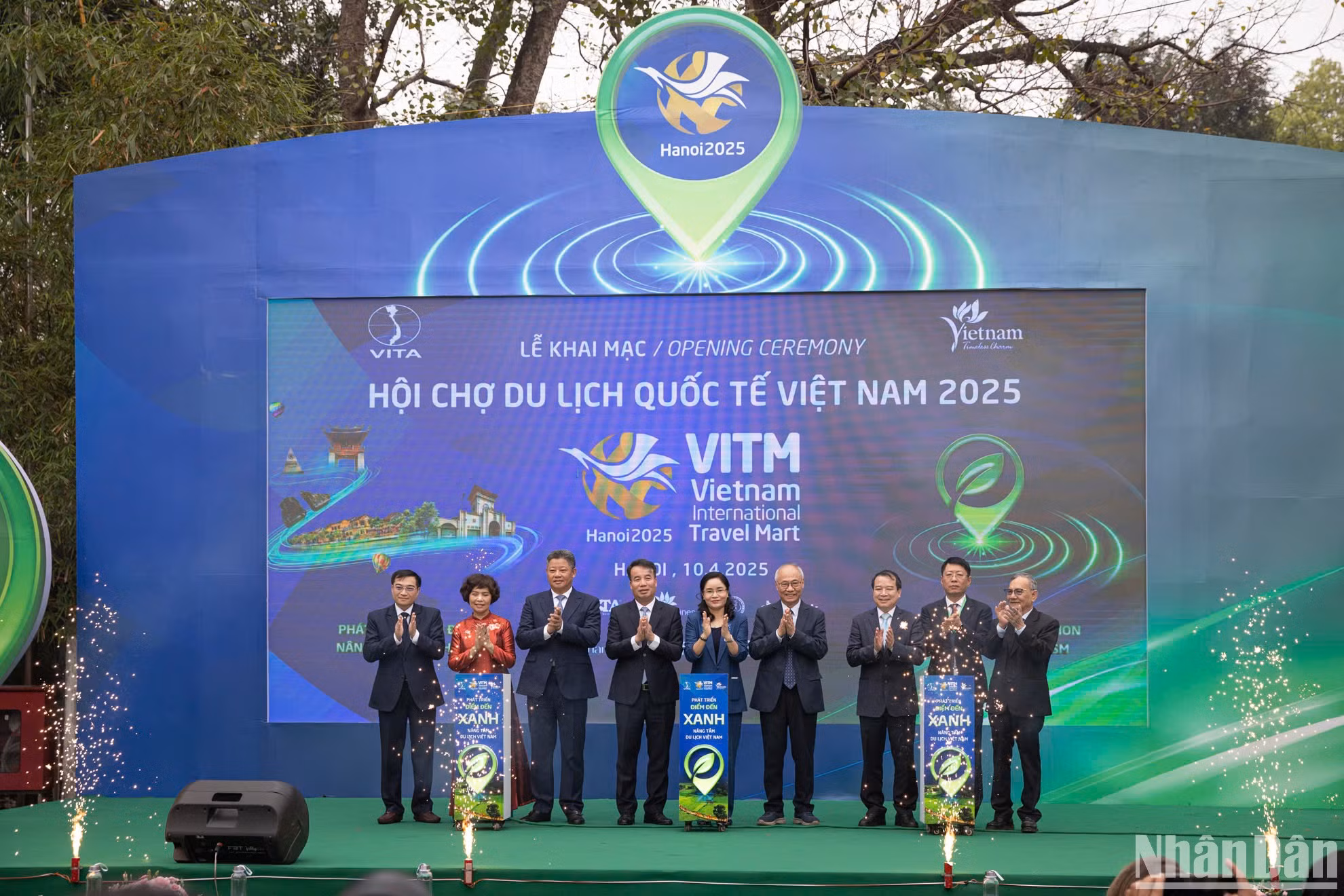 Hội chợ VITM Hà Nội 2025 khai mạc với chủ đề “Phát triển điểm đến xanh, nâng tầm du lịch Việt Nam”. 
