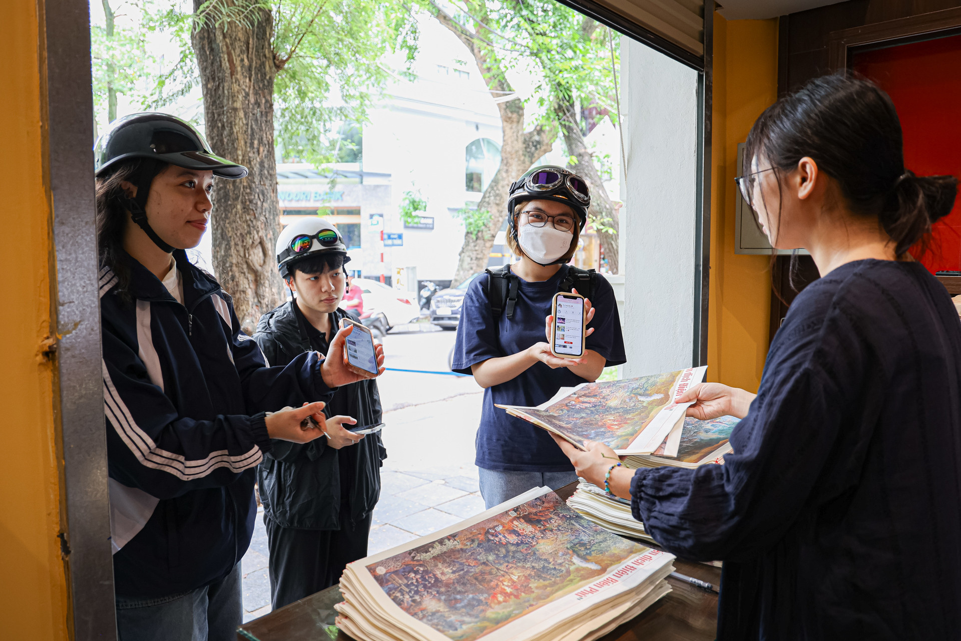 Không ít bạn trẻ đã săn lùng bản phụ san này trong thời gian vừa qua.